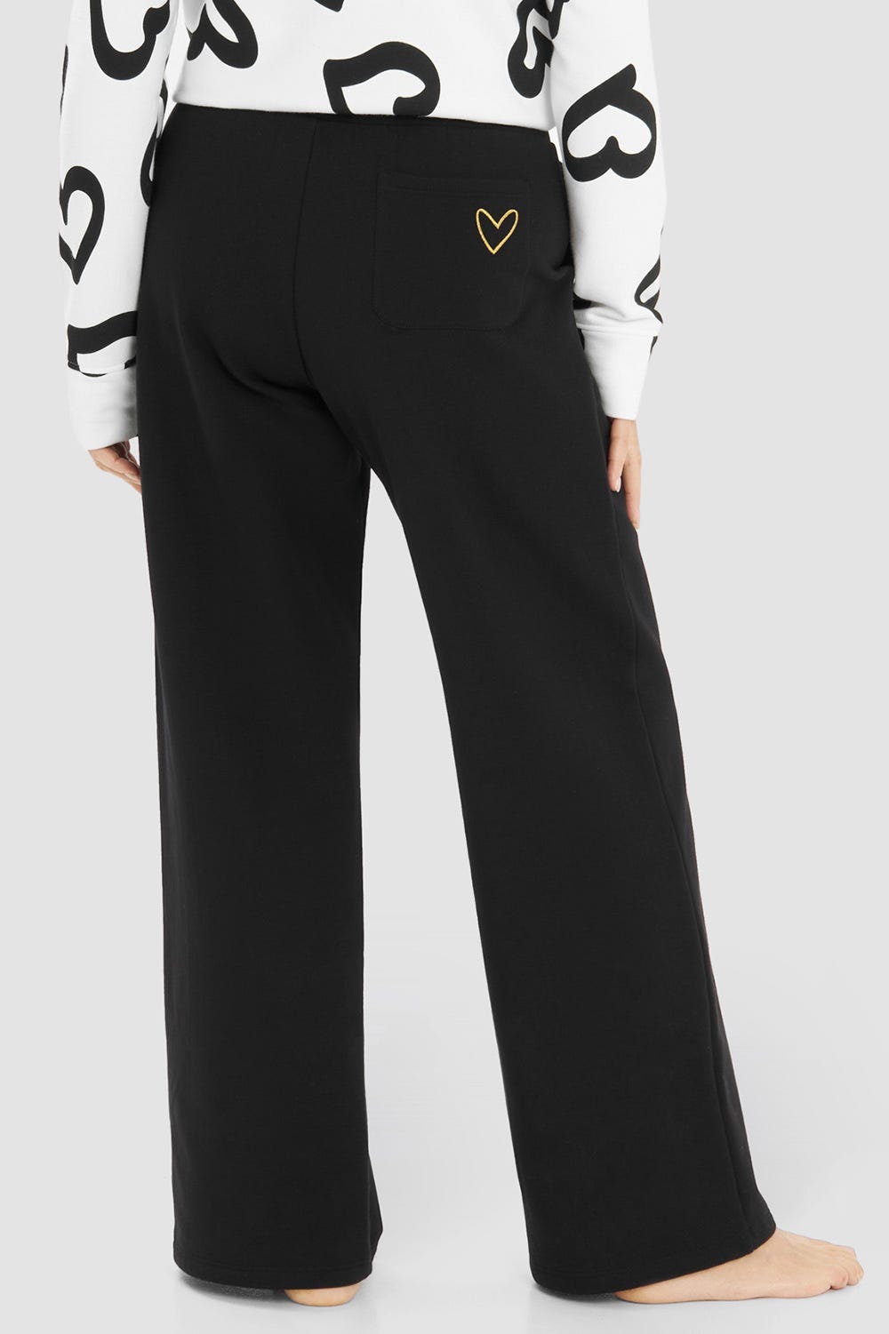 r-sch-be-happy-sweathose-schwarz-weites-bein image 3