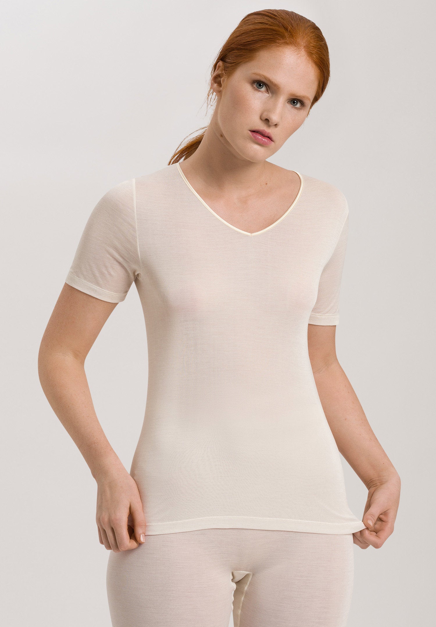 hanro-pure-silk-shirt-t-shirt-pale-cream-100-seide image 2