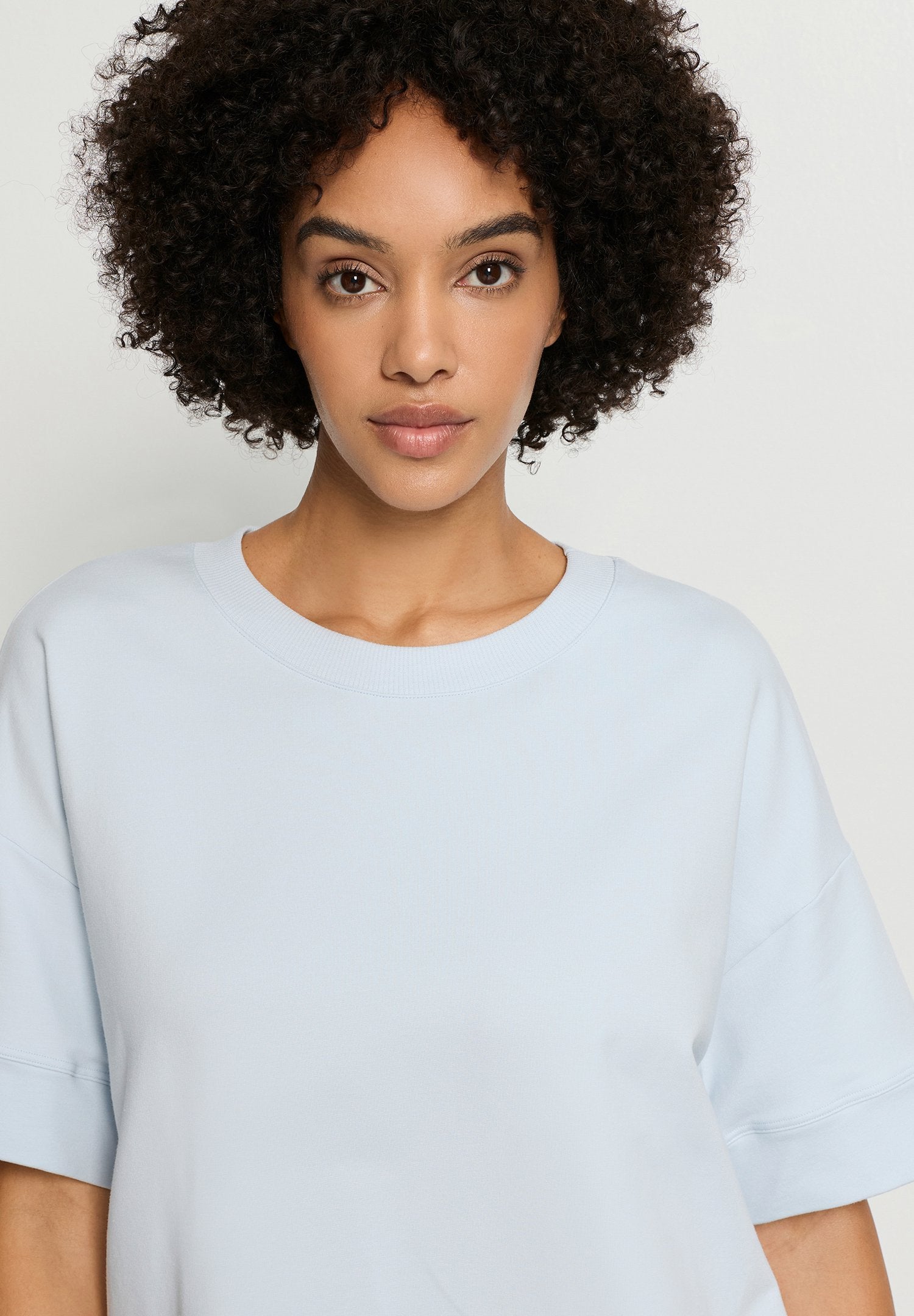 hanro-natural-living-078896-sweatshirt-watery-blue-bio image 6