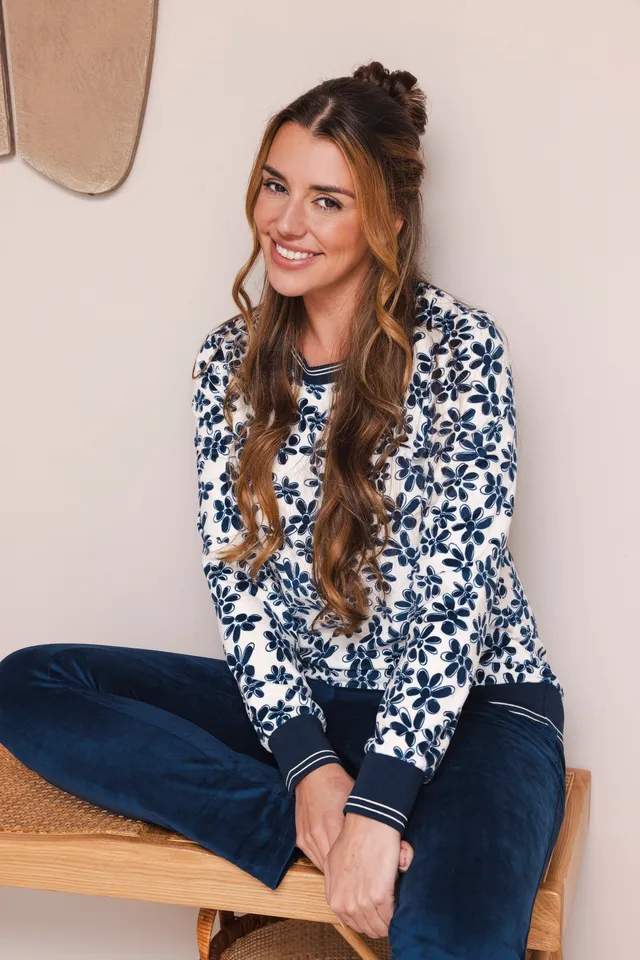 pastunette-nordic-bloom-pyjama-blau-fleece-velours image 1