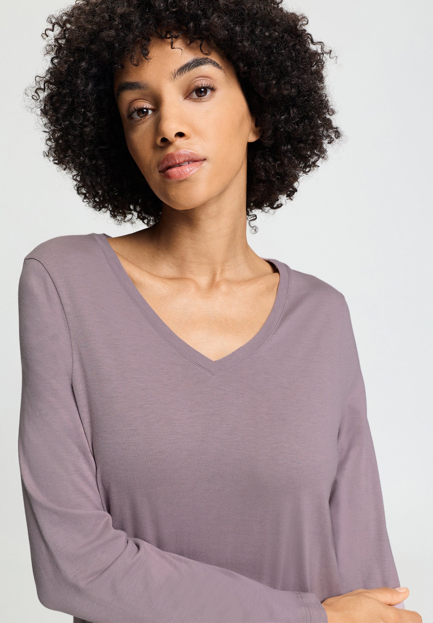 hanro-sleep-lounge-nachthemd-074847-damen-stormy-rose-modal image 5
