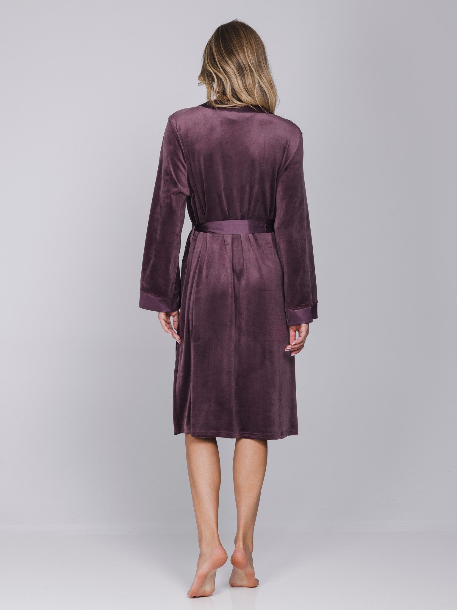 pastunette-premium-lunar-lines-bademantel-lila-velours image 4