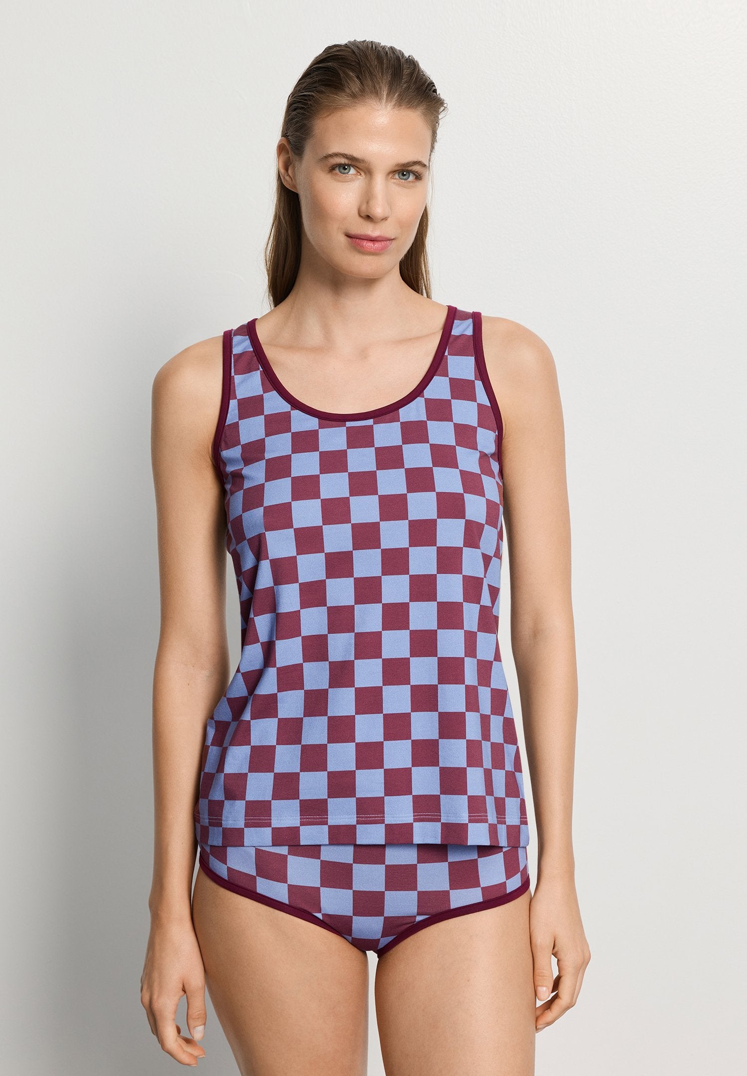 hanro-arthur-arbesser-076342-tank-top-chess-print-baumwolle image 4