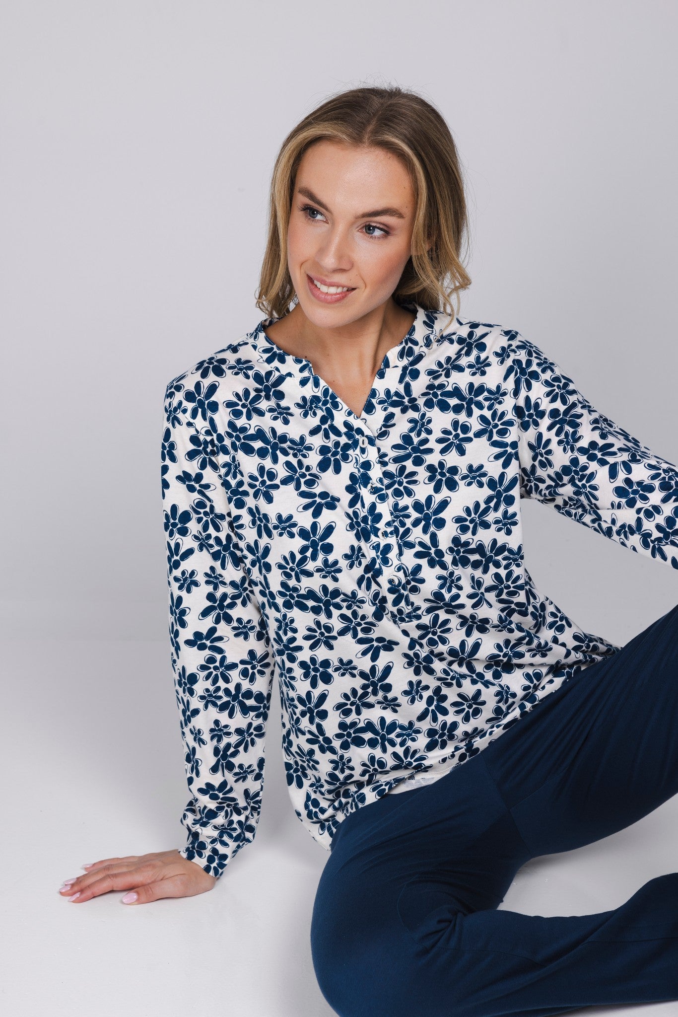 pastunette-nordic-bloom-pyjama-blau-bio-baumwolle-langarm image 4