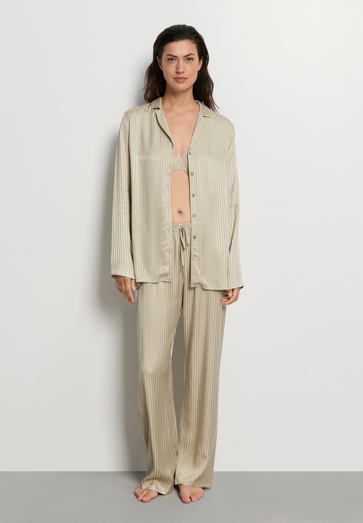 hanro-sleep-lounge-long-pants-pyjamahose-olive-stem-viskose image 5
