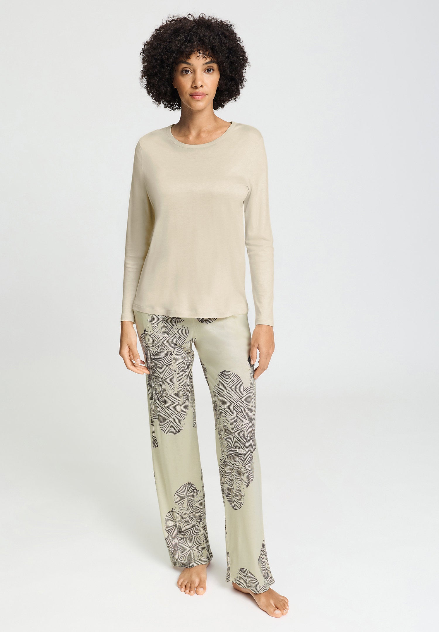 hanro-natural-living-tania-langarmshirt-pyjamaoberteil-creamy-silk-tencel image 5