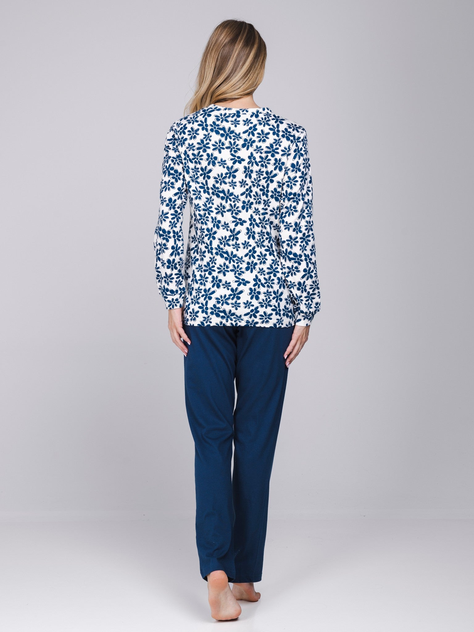 pastunette-nordic-bloom-pyjama-blau-bio-baumwolle-langarm image 3
