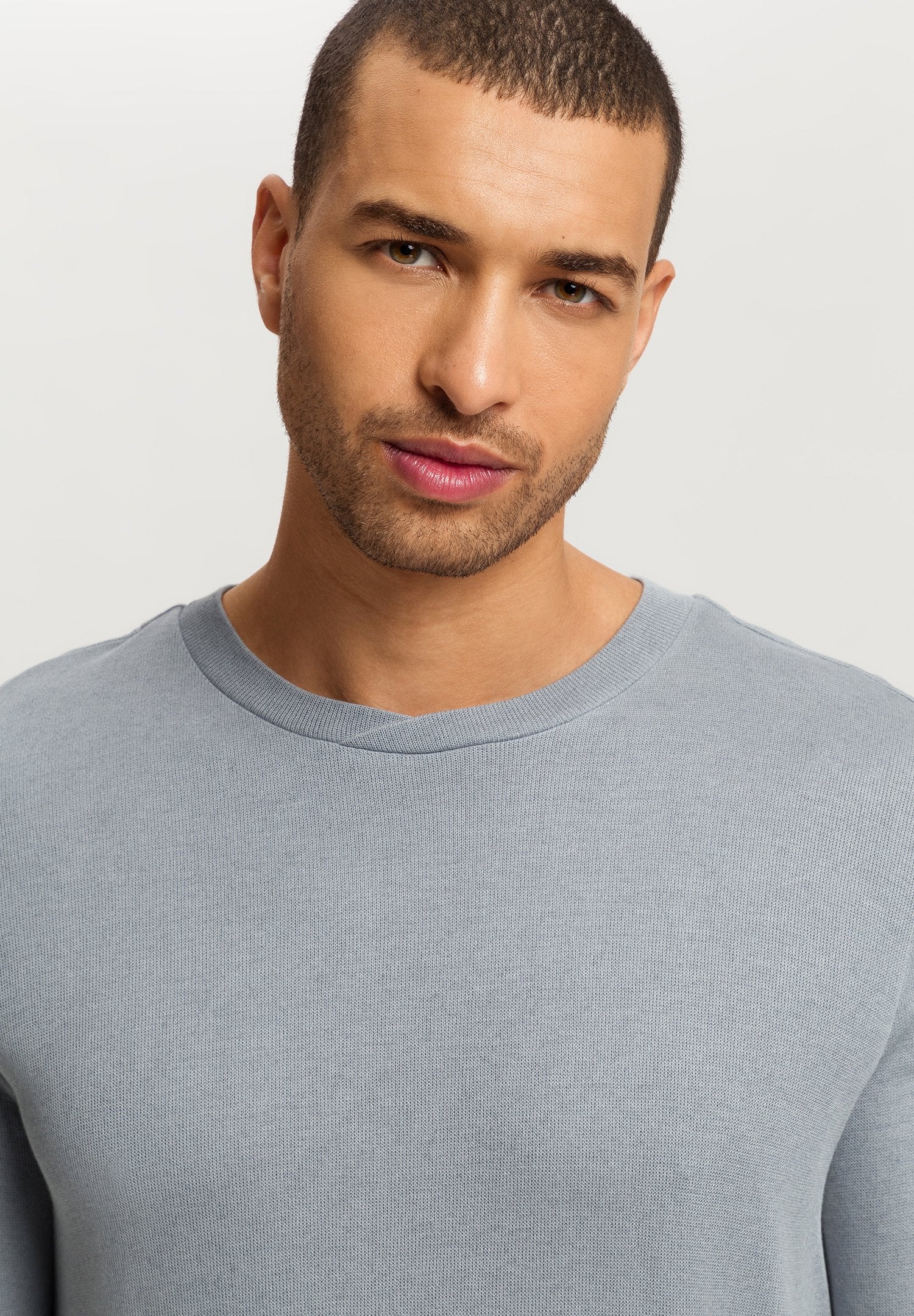 hanro-woolen-comfort-langarm-shirt-cliff-grey-cashmere image 6