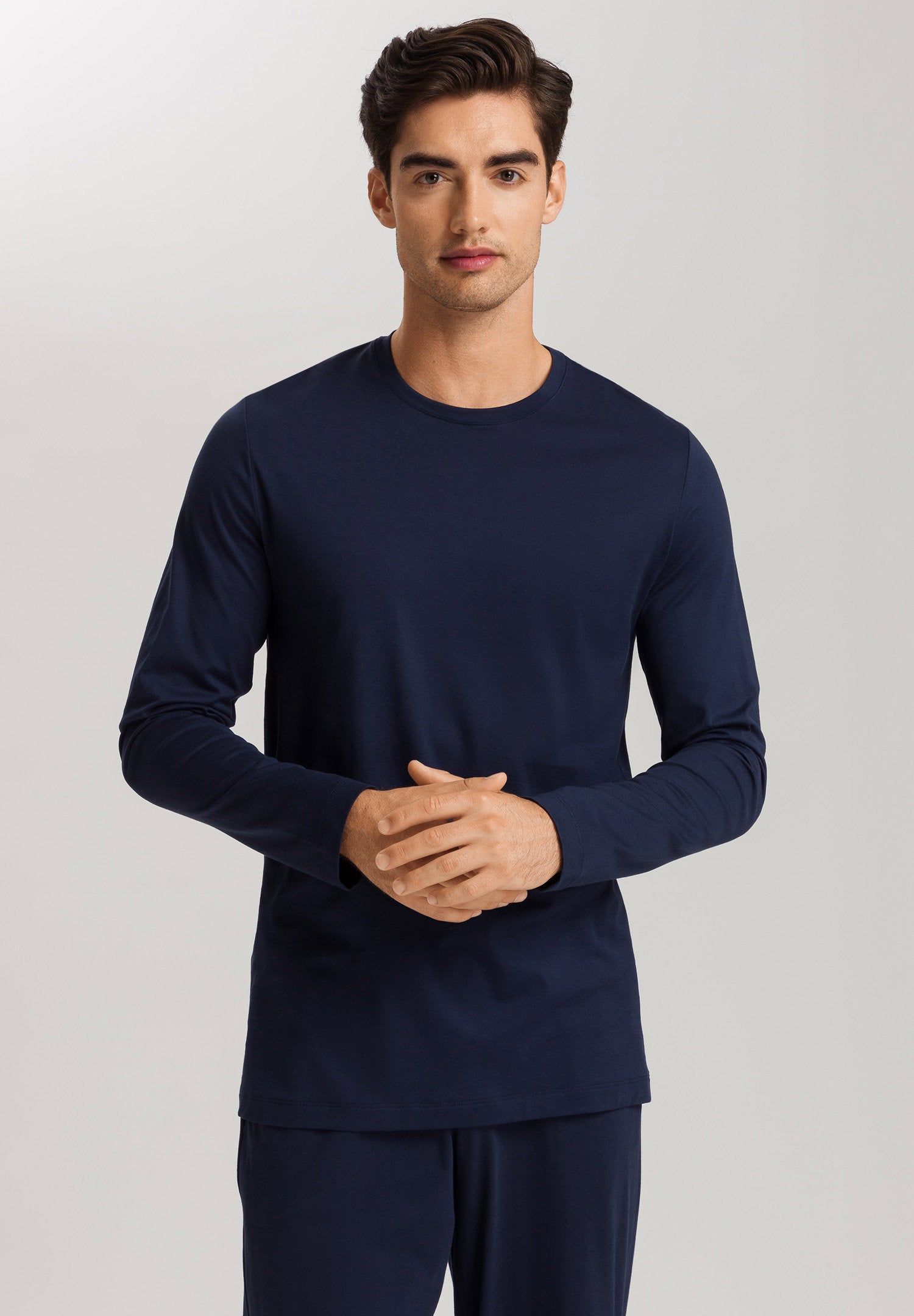 hanro-night-and-day-langarmshirt-deep-navy-baumwolle image 2