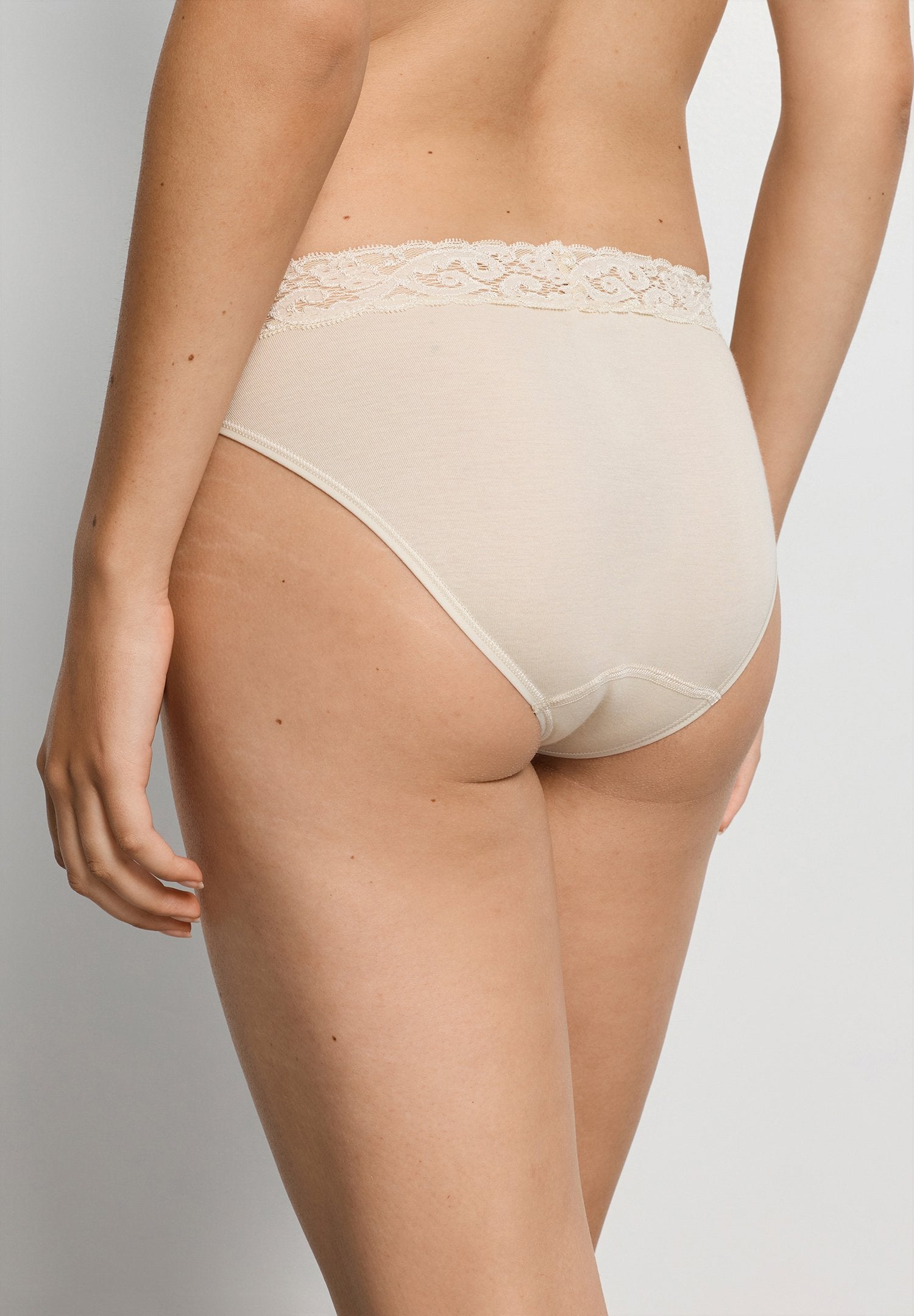 hanro-moments-mini-briefs-slip-summer-sand-baumwolle-spitze image 4