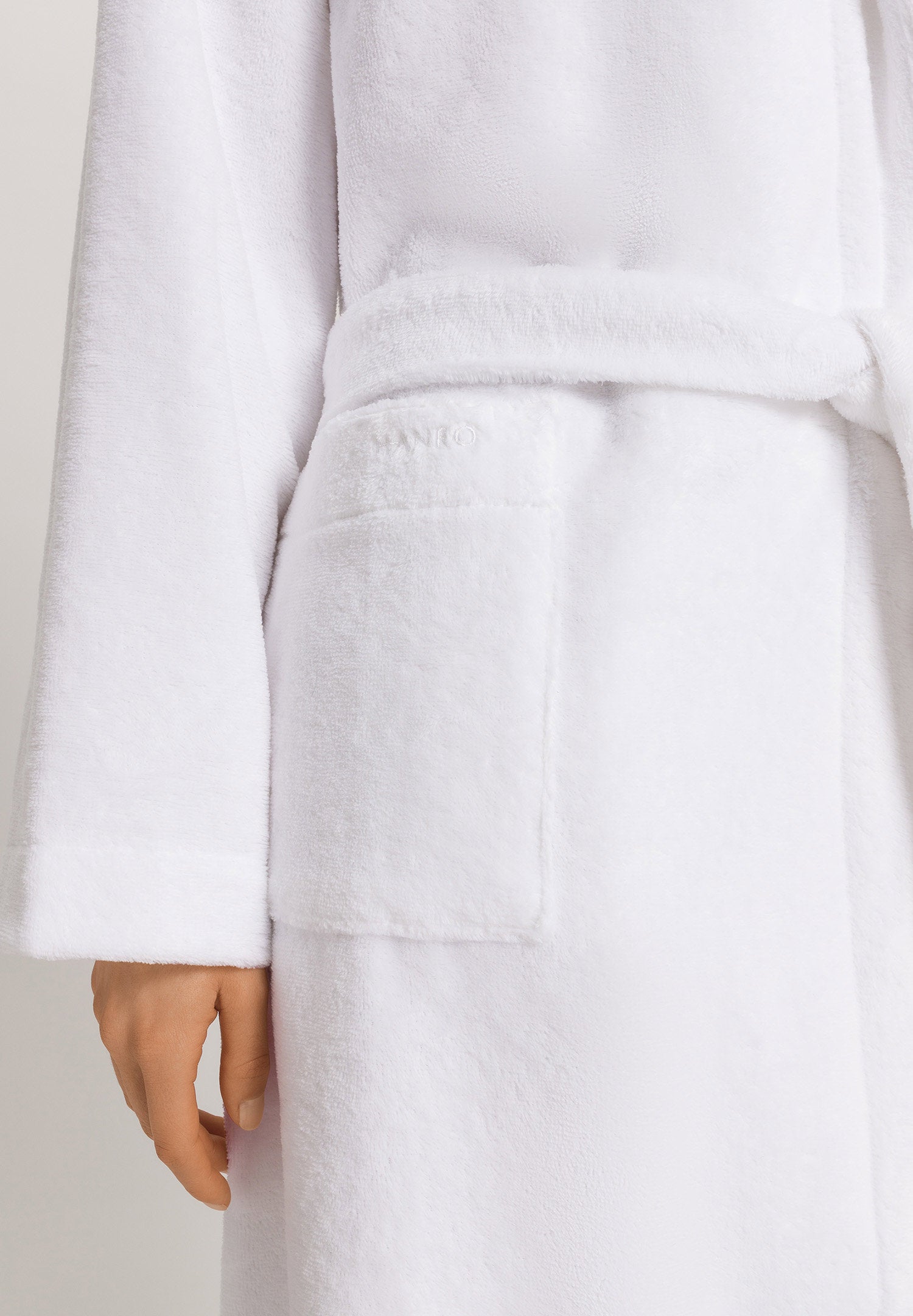 hanro-selection-robe-115cm-bademantel-wei-frottee image 7