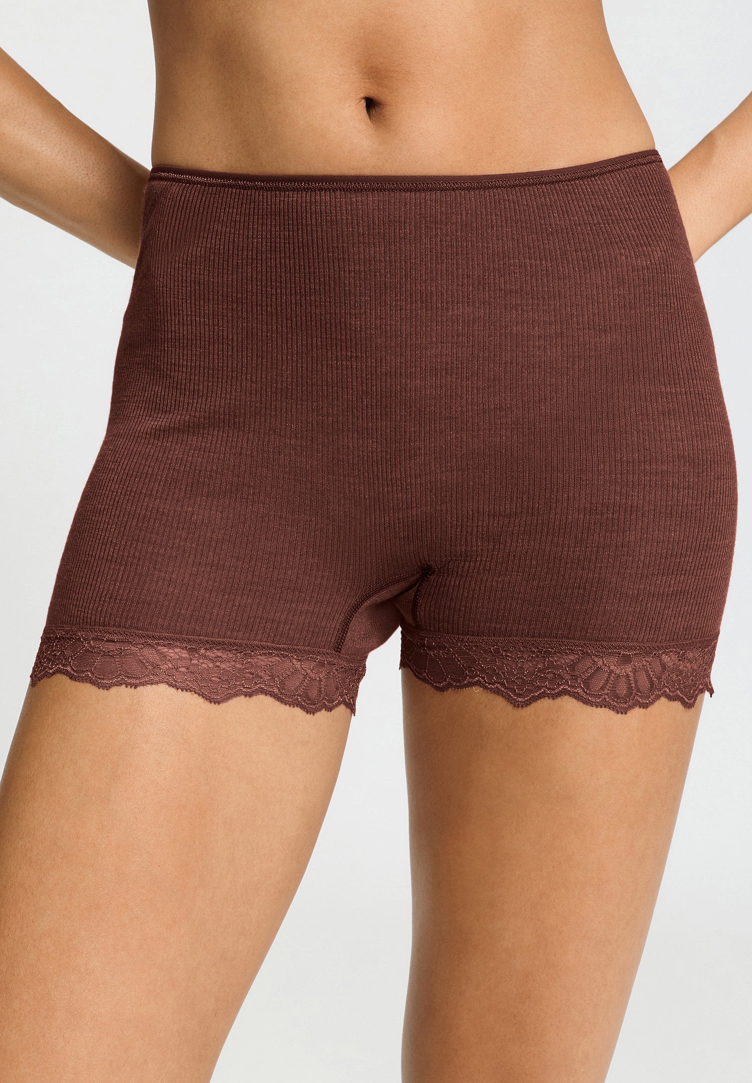 hanro-woolen-lace-panty-slip-zimt-merinowolle-spitze image 2