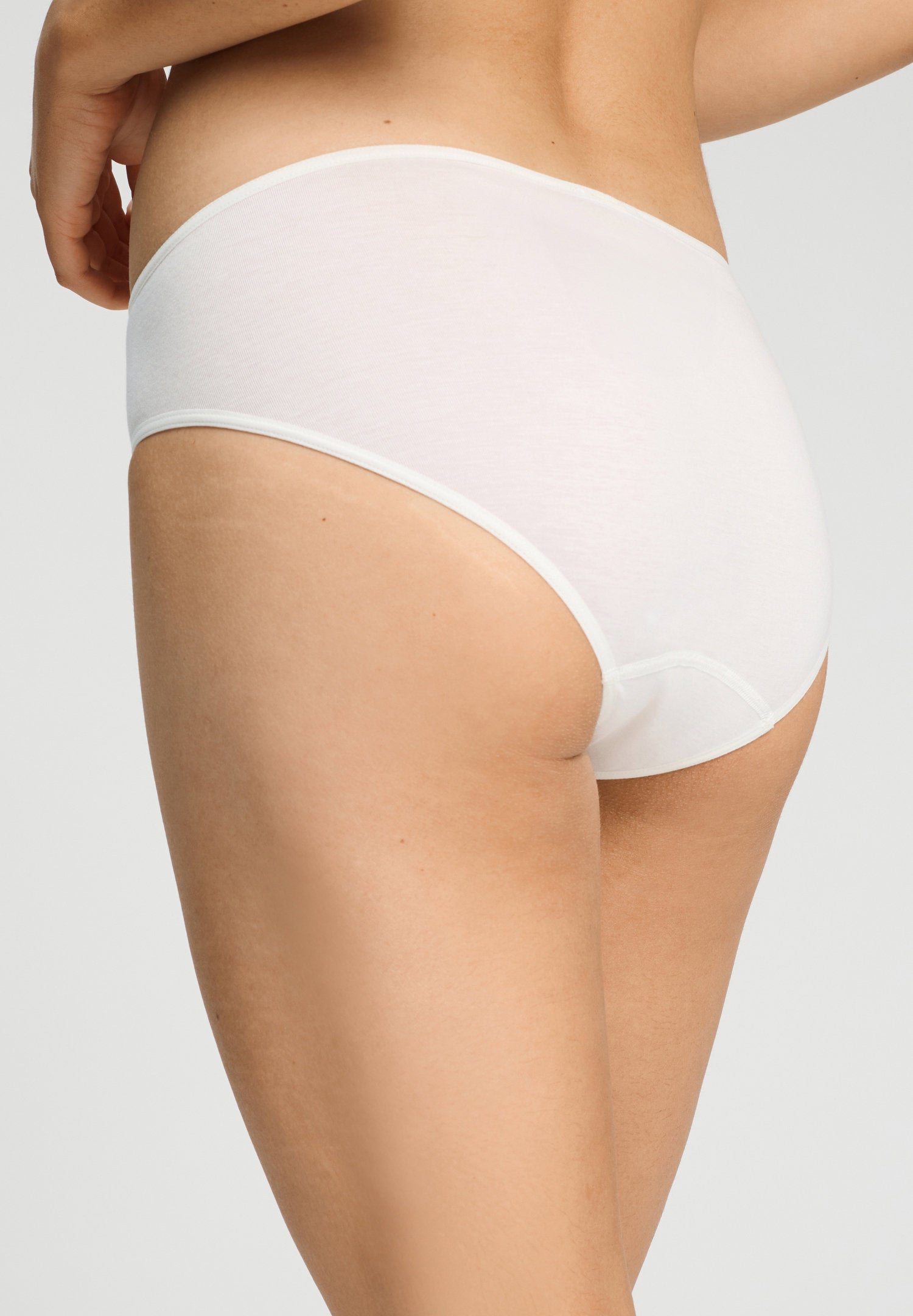 hanro-rosaria-midi-slip-damen-off-white-baumwolle-stickerei image 4