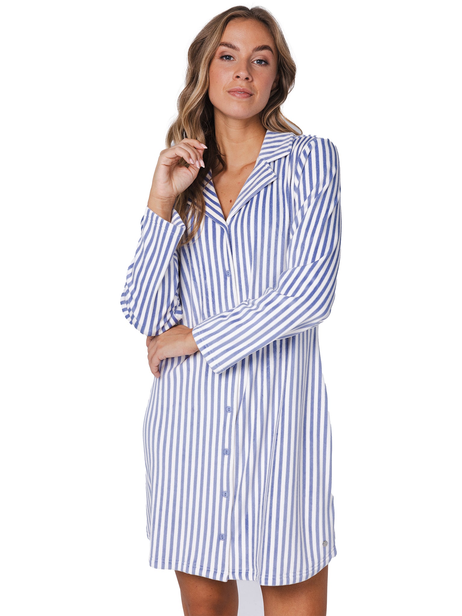 pastunette-blue-fog-nachthemd-blau-flanell-fleece-durchknopf image 4