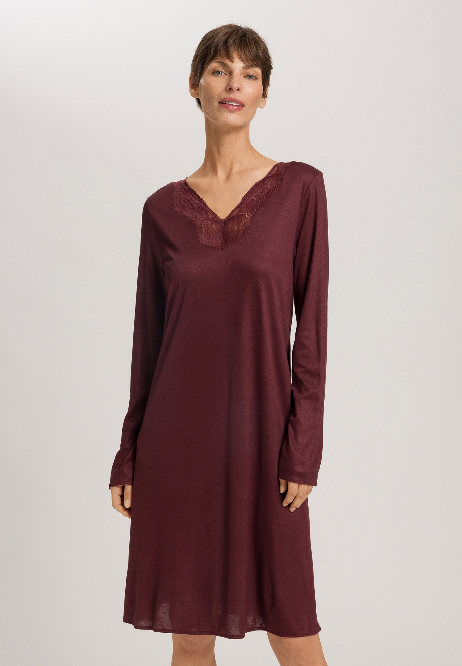 hanro-lilith-nachthemd-langarm-vivid-brown-spitze-tencel image 2