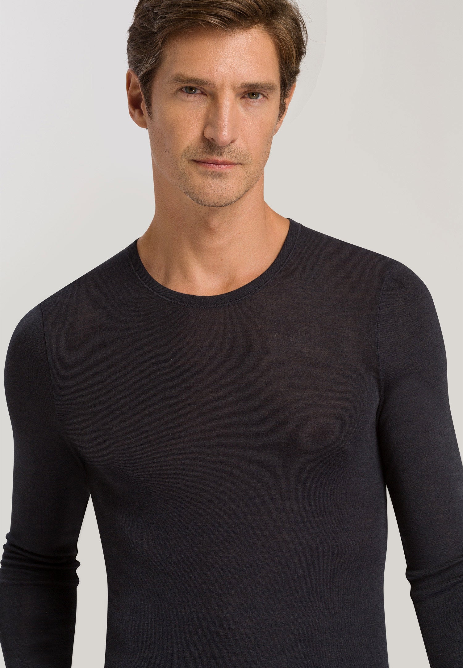hanro-woolen-silk-langarm-shirt-wolle-seide-anthracite image 6