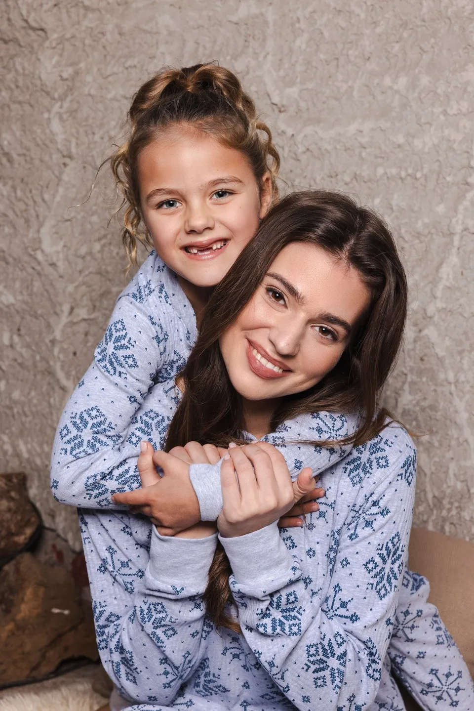 myrebelle-snowy-sparkles-pyjama-kinder-blau image 1