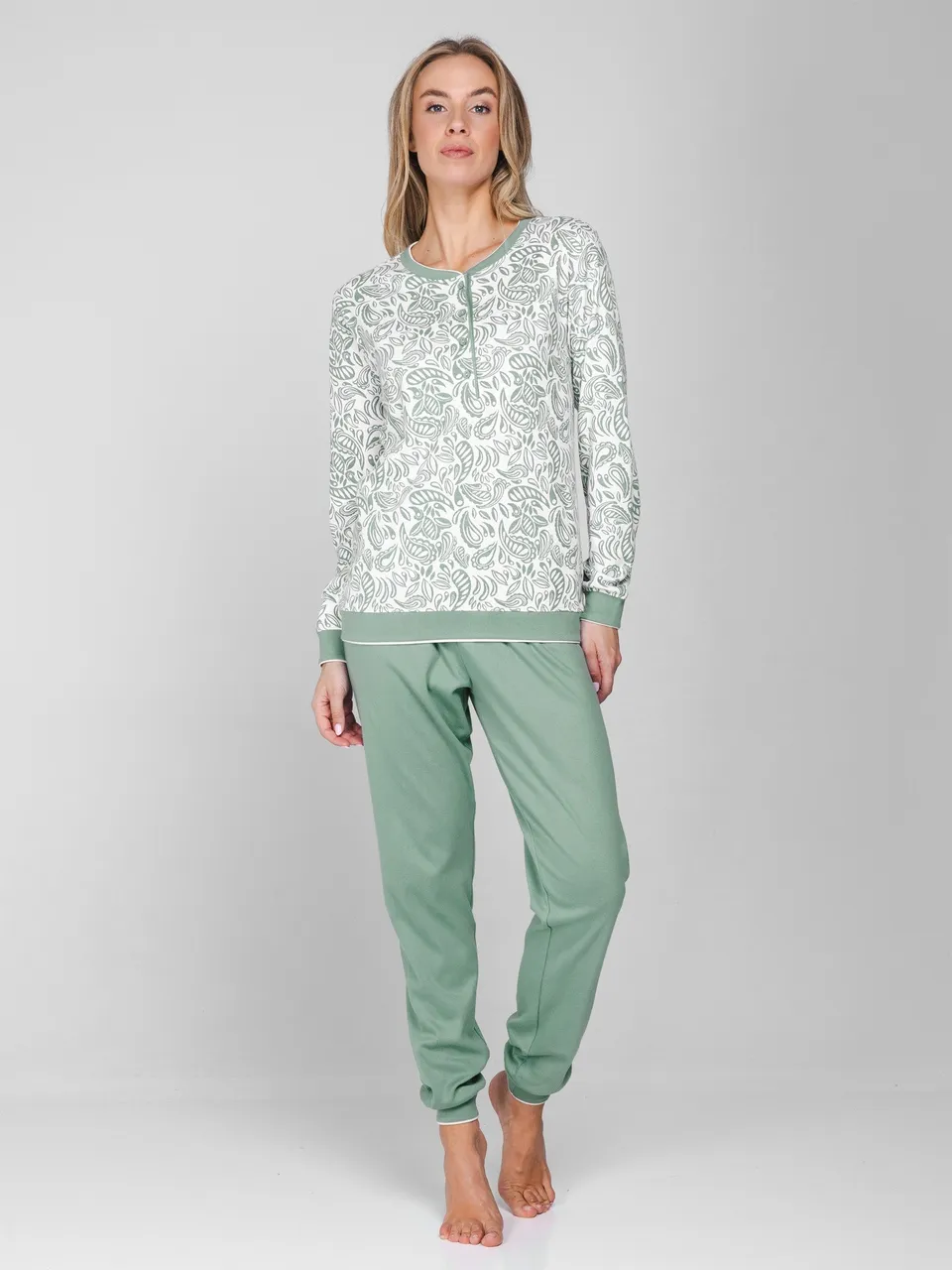 pastunette-nordic-leaf-pyjama-gr-n-paisley-baumwolle image 1