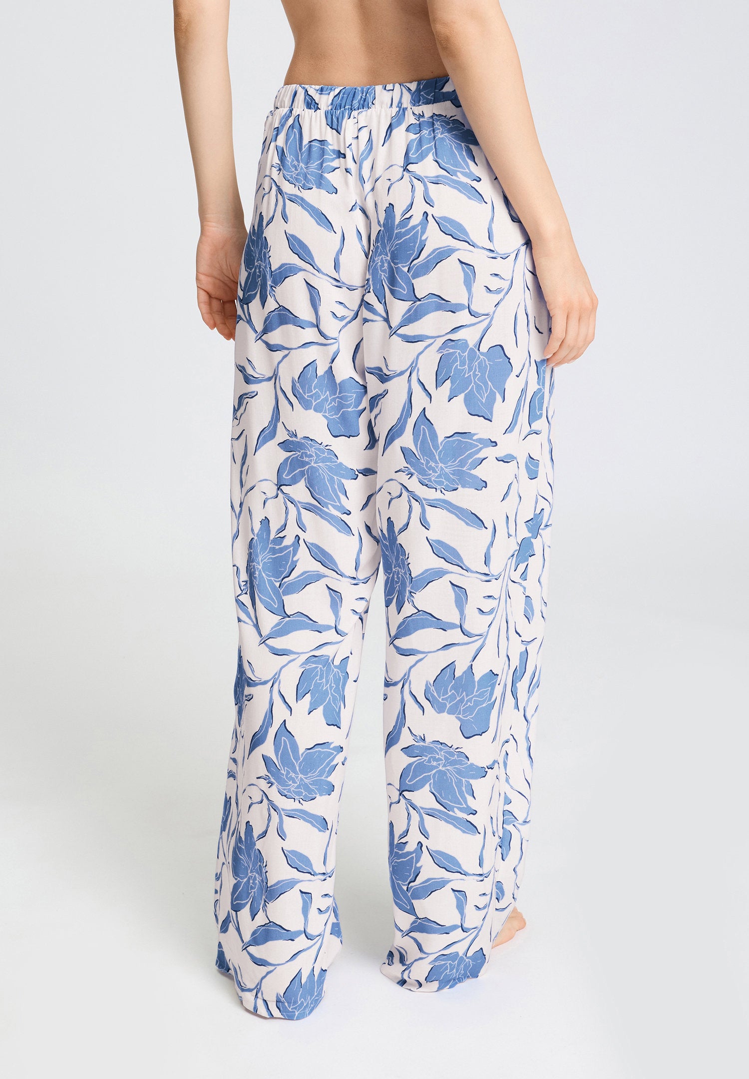 hanro-sleep-lounge-hose-graceful-forms-pyjamahose-viskose image 4