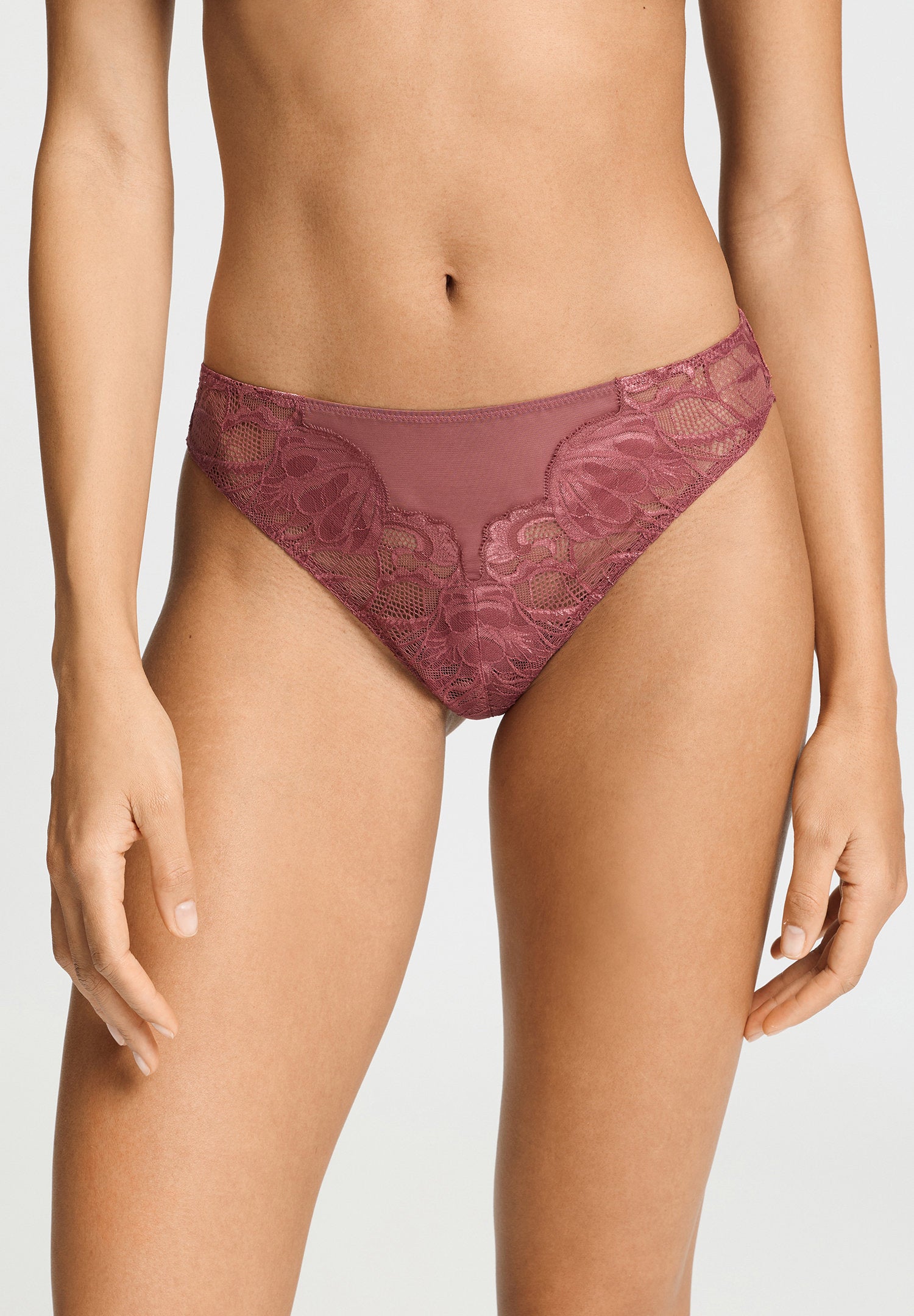 hanro-lysia-thong-string-apple-butter-spitze image 2