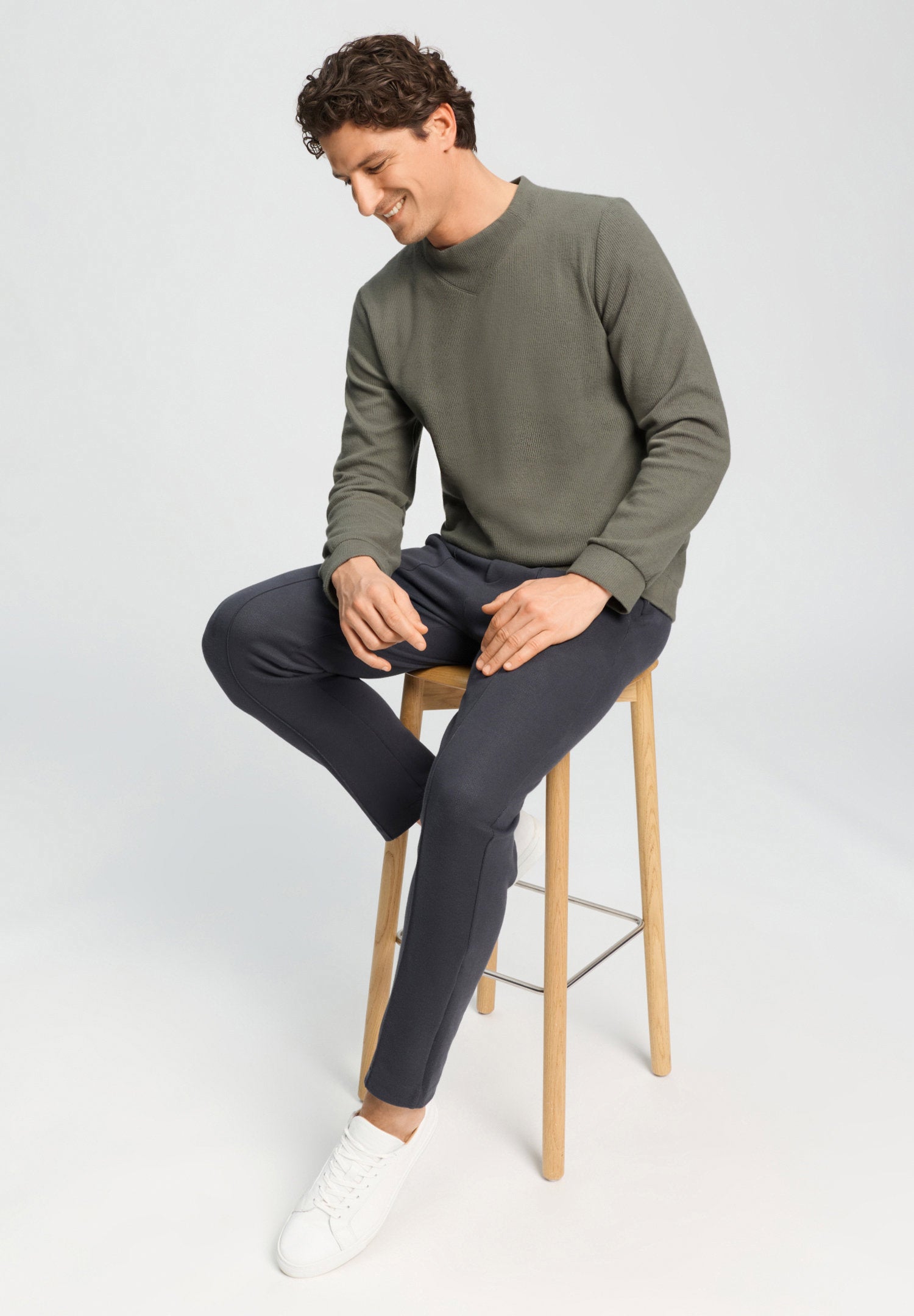 hanro-travelwear-pullover-polokragen-smokey-olive-baumwolle image 6