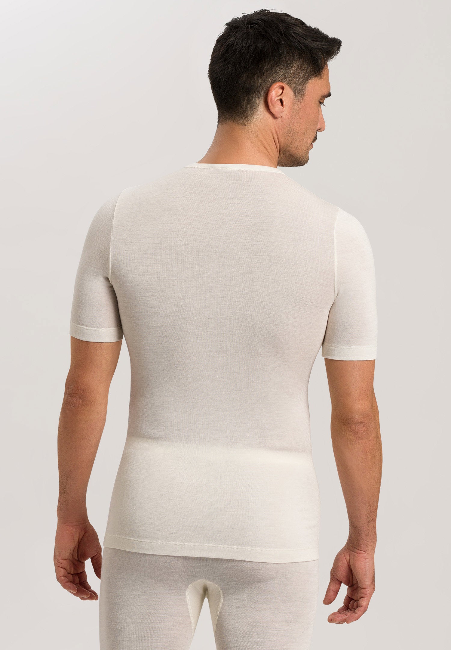 hanro-woolen-silk-t-shirt-kurzarm-cygne-wolle-seide-herren image 4