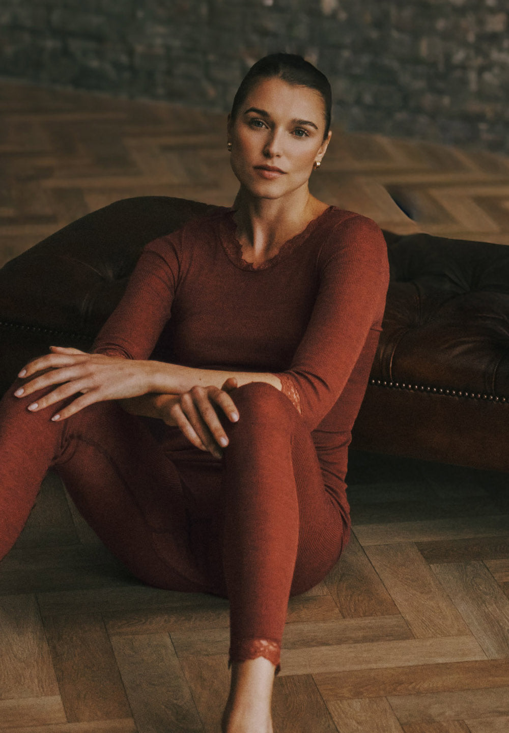 hanro-woolen-lace-shirt-damen-cinnamon-wolle-seide image 1