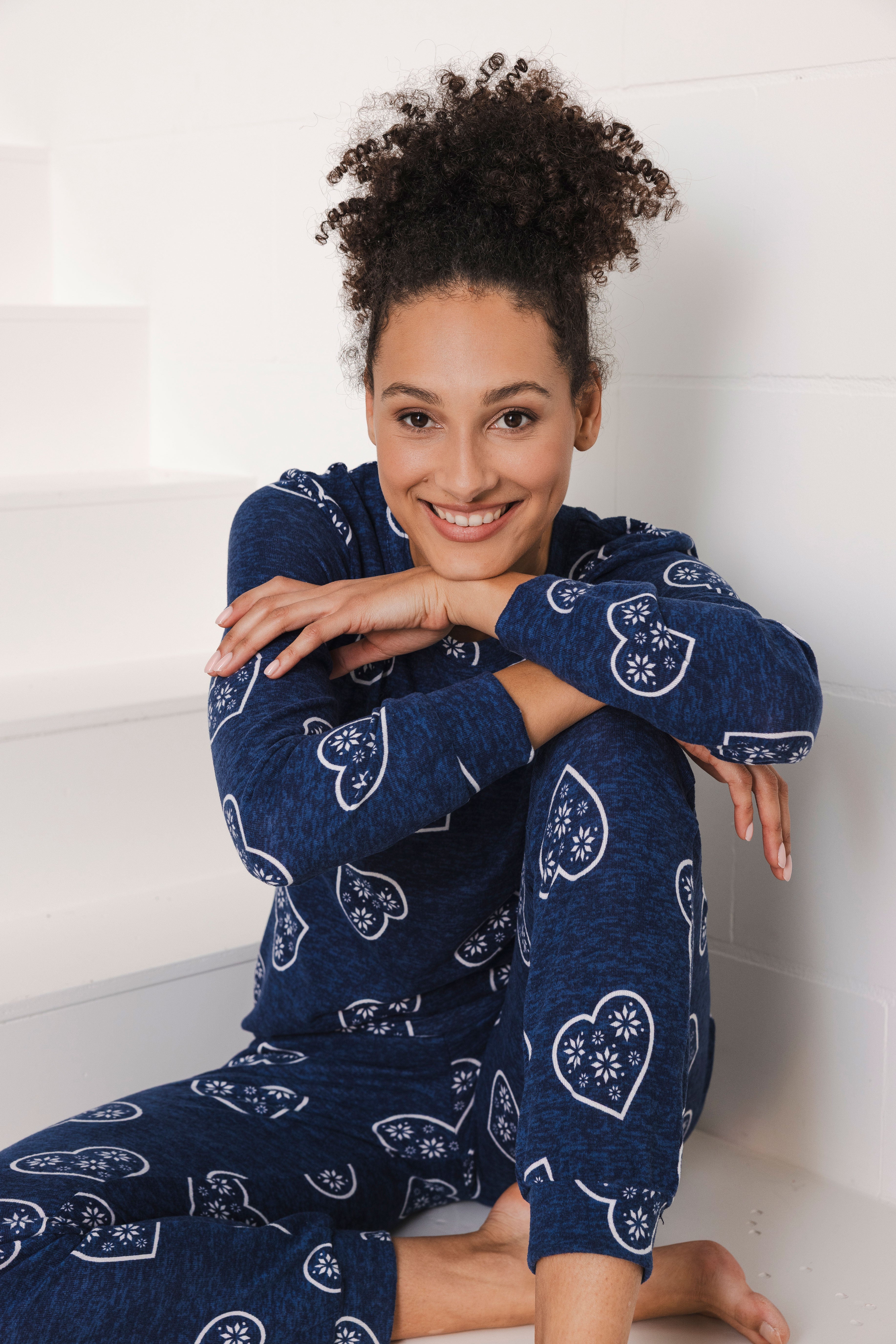 rebelle-aspen-ski-pyjama-blau-herzen-recycling-fleece image 6