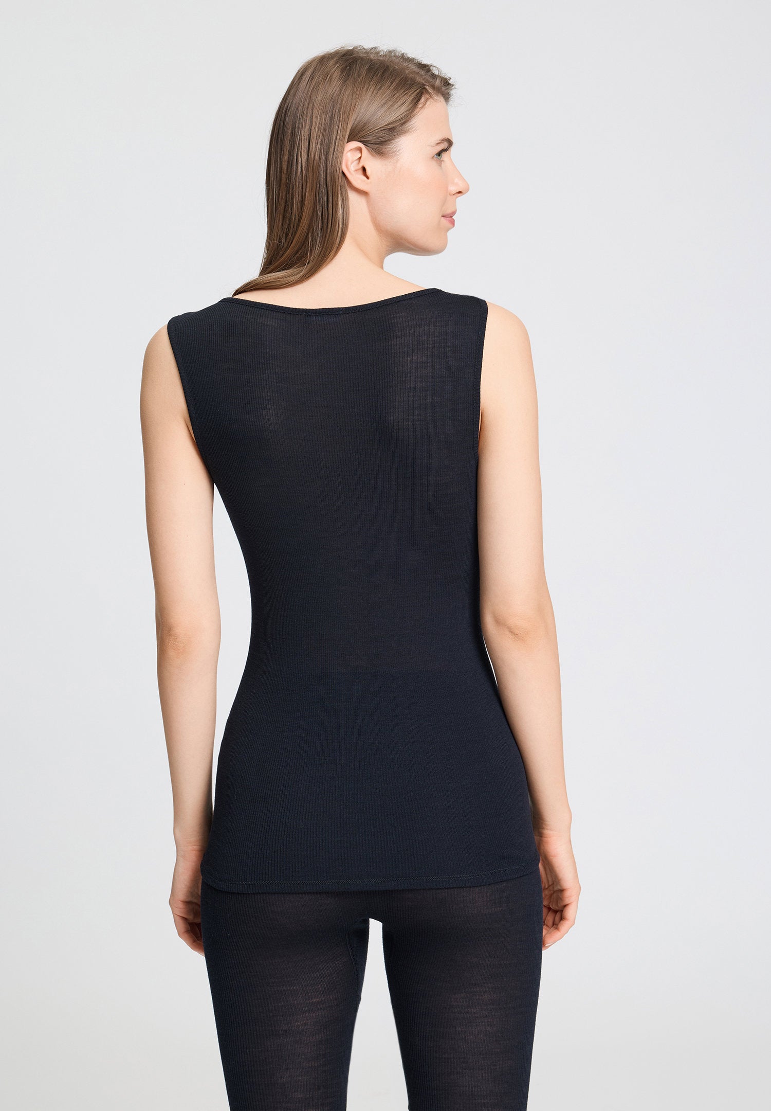 hanro-woolen-lace-tank-top-top-schwarz-spitze-merinowolle image 4