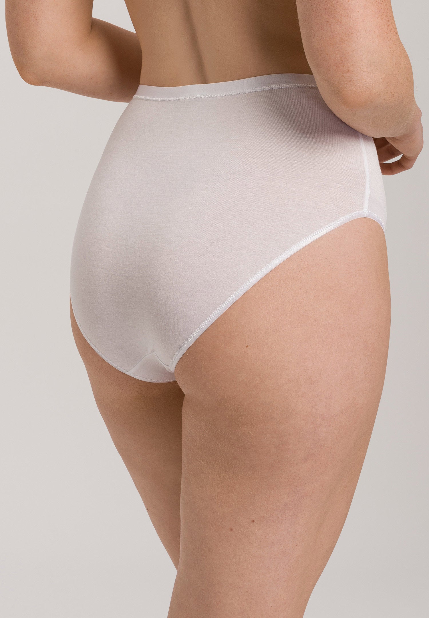 hanro-soft-touch-maxi-slip-wei-micromodal-gro-pack-sparsam image 4