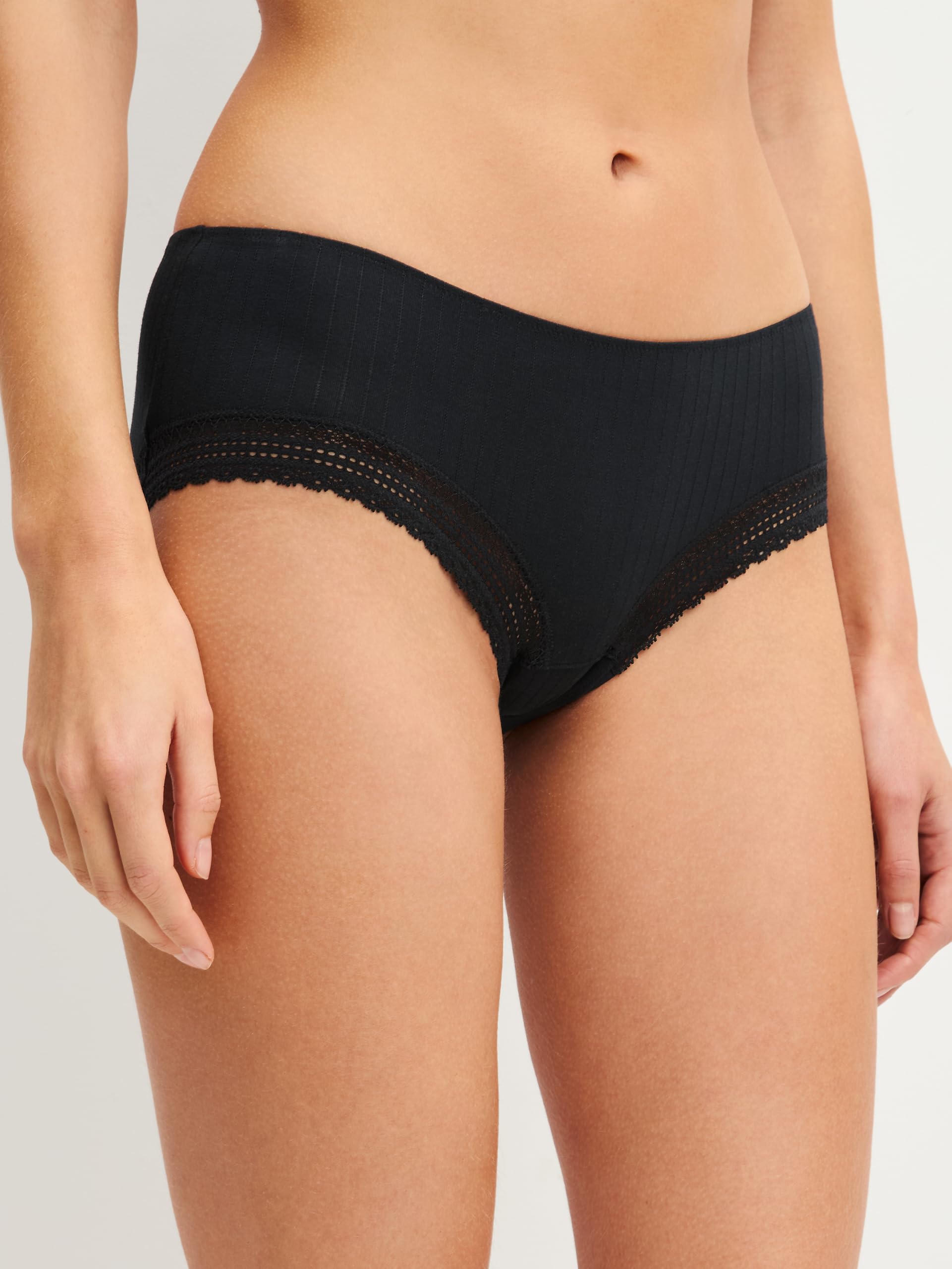 calida-etude-toujours-ajours-panty-damen-wei-40-42 image 2
