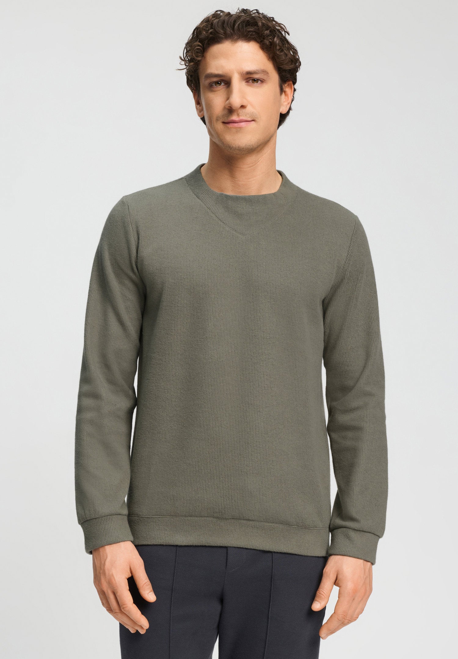 hanro-travelwear-pullover-polokragen-smokey-olive-baumwolle image 3