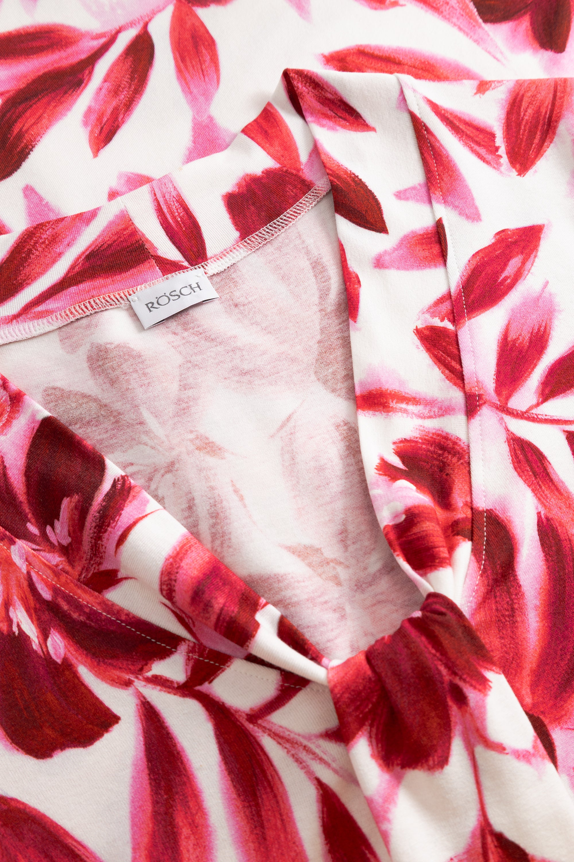 r-sch-be-happy-strandkleid-kurz-floral-rot-v-ausschnitt image 4