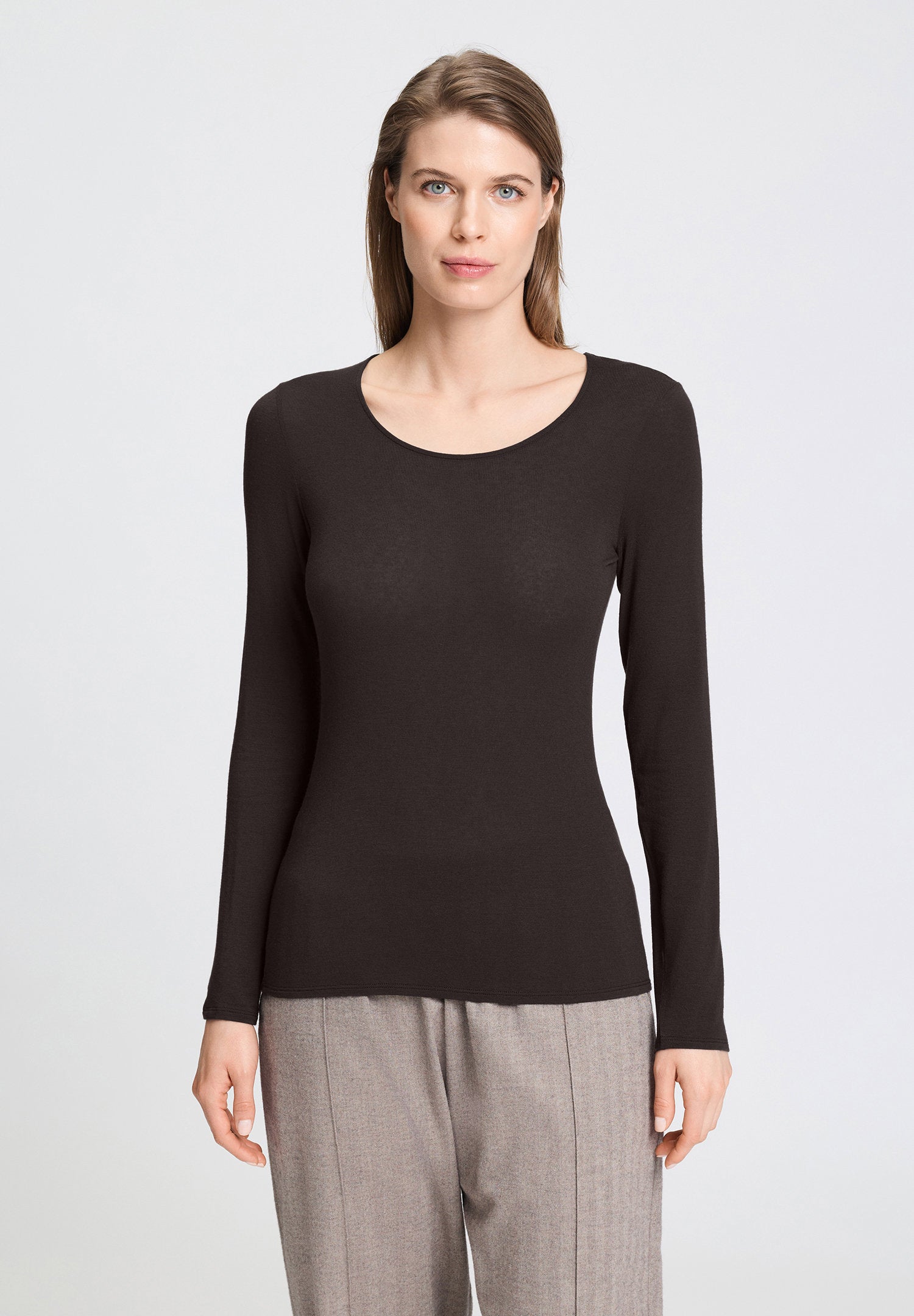 hanro-ultralight-shirt-langarm-dark-mocha-merino-modal image 2