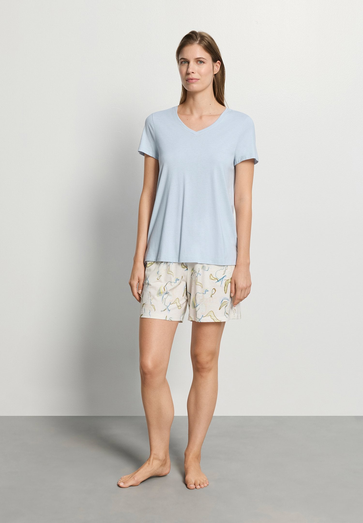 hanro-sleep-lounge-shirt-watery-blue-kurzarm-modal image 5
