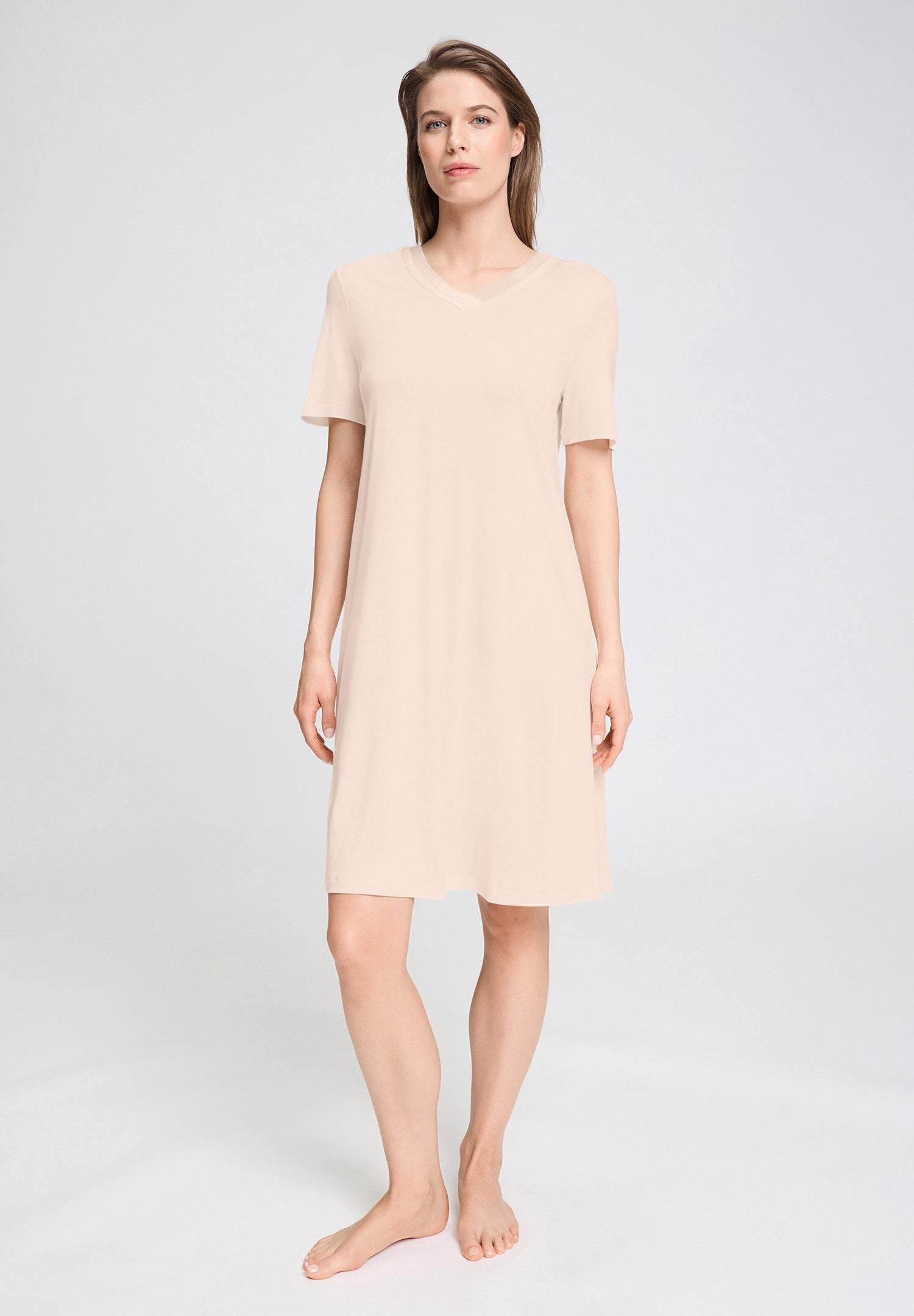 hanro-tyra-nachthemd-creamy-glass-kurzarm-modal image 2
