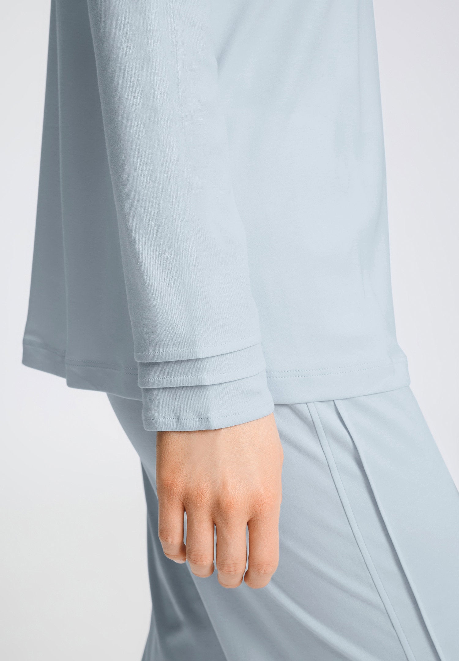 hanro-pilar-pyjama-damen-pastel-sky-baumwolle-interlock image 7