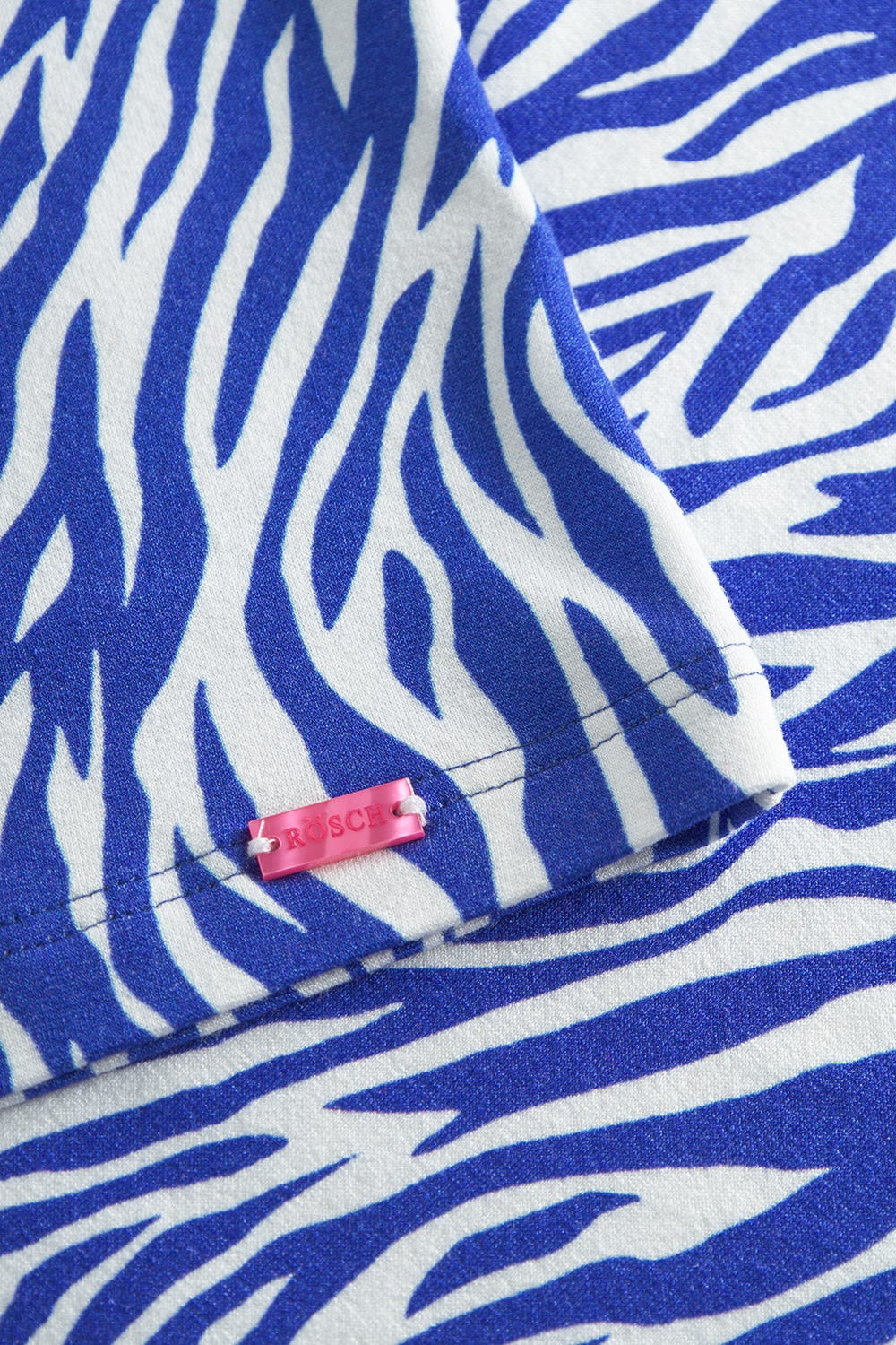 r-sch-be-happy-strandkleid-jersey-knielang-blau-zebra-print image 5