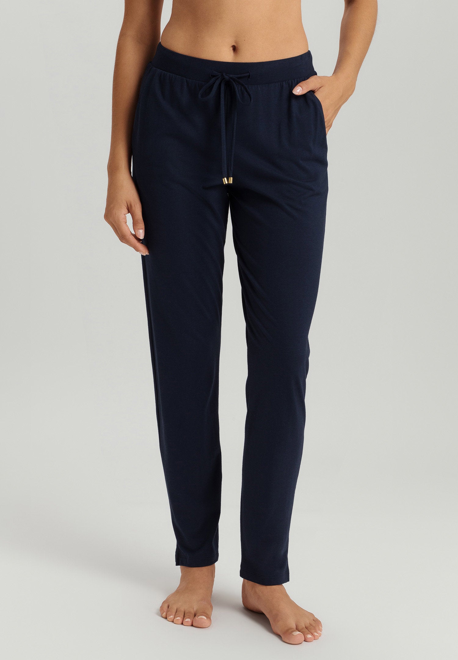 hanro-sleep-lounge-hose-lang-deep-navy-tencel-modal image 2