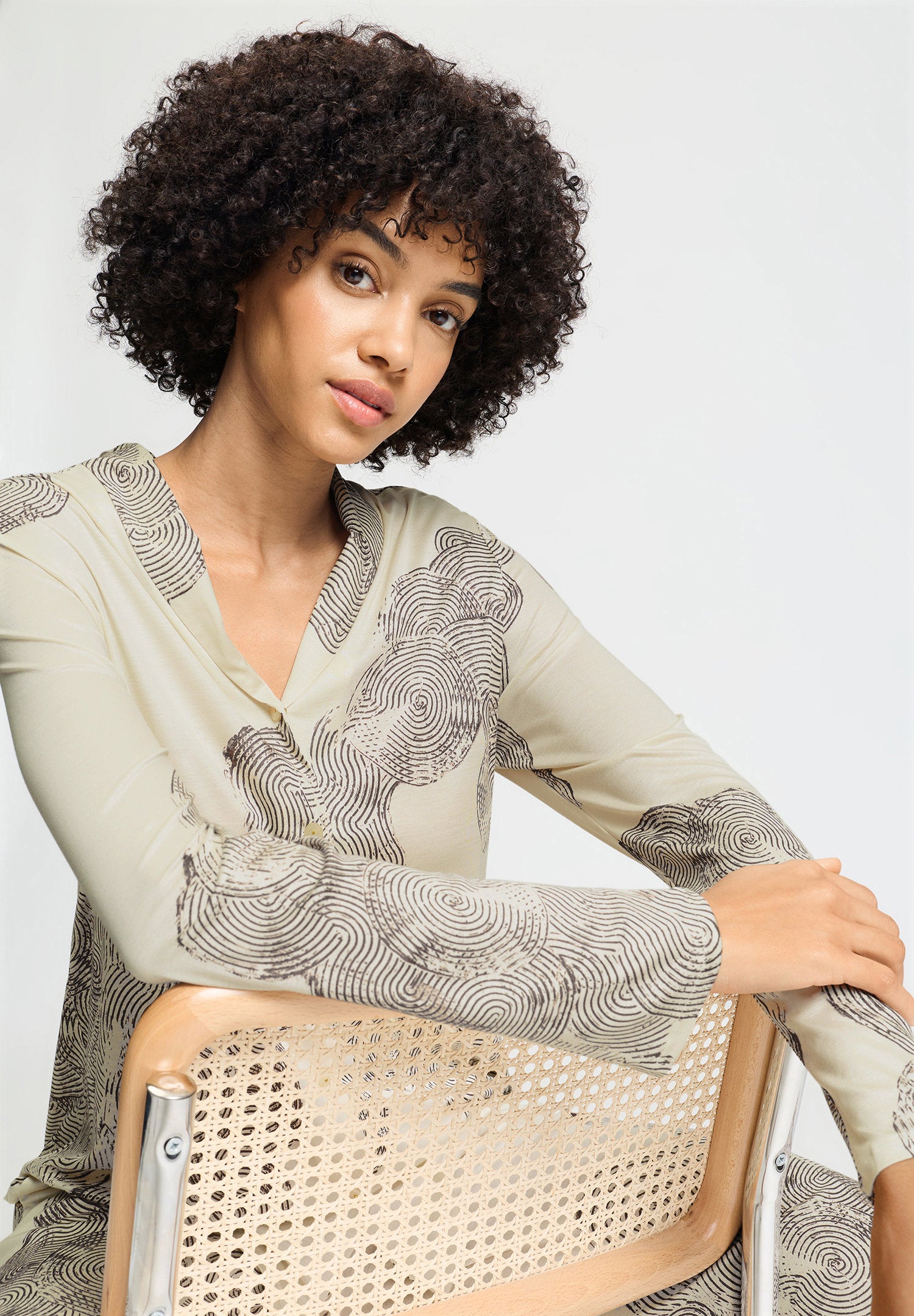 hanro-natural-living-tania-langarmshirt-serene-systems-modal-m image 7