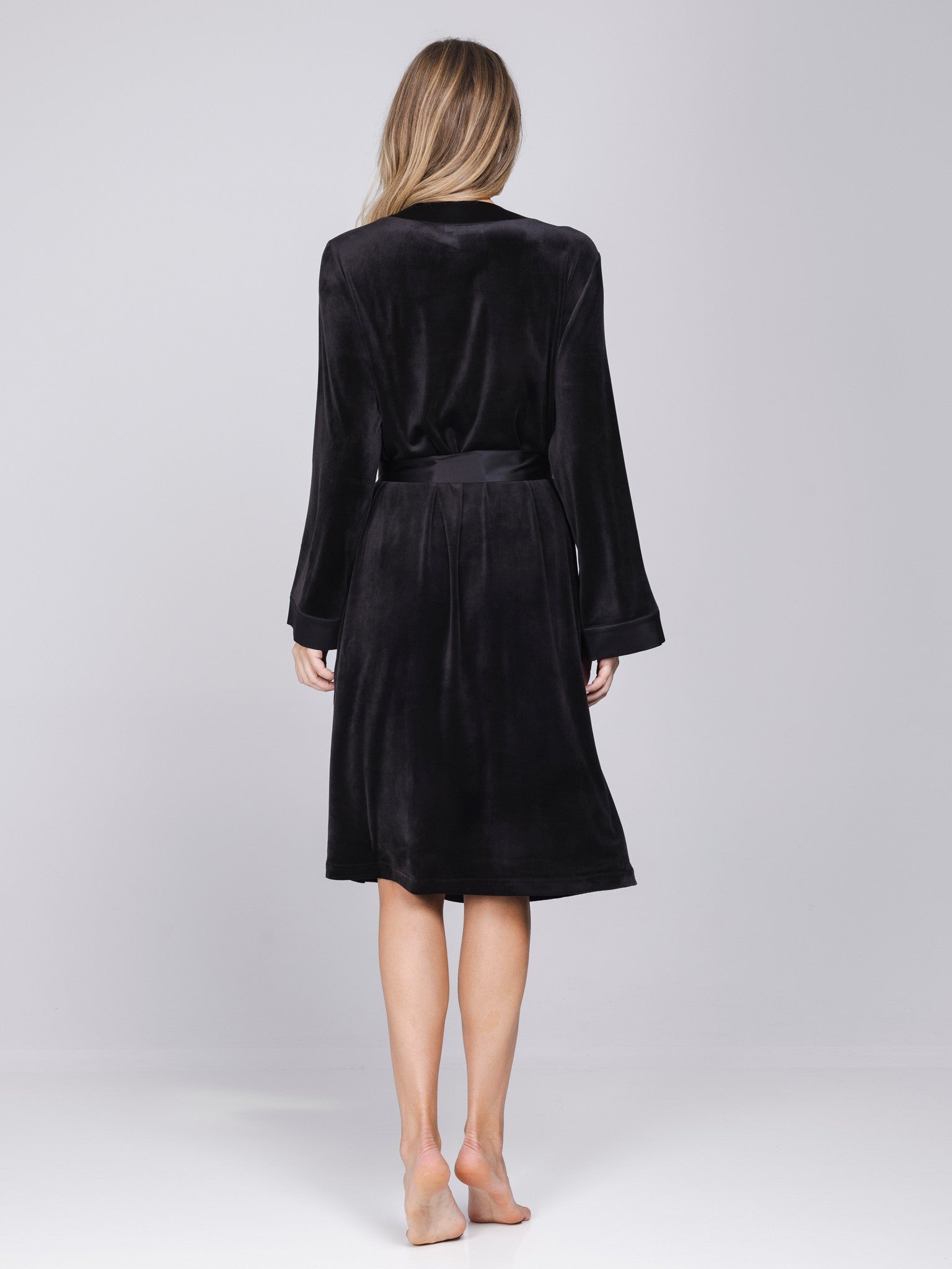pastunette-premium-midnight-haze-bademantel-schwarz-velours image 4