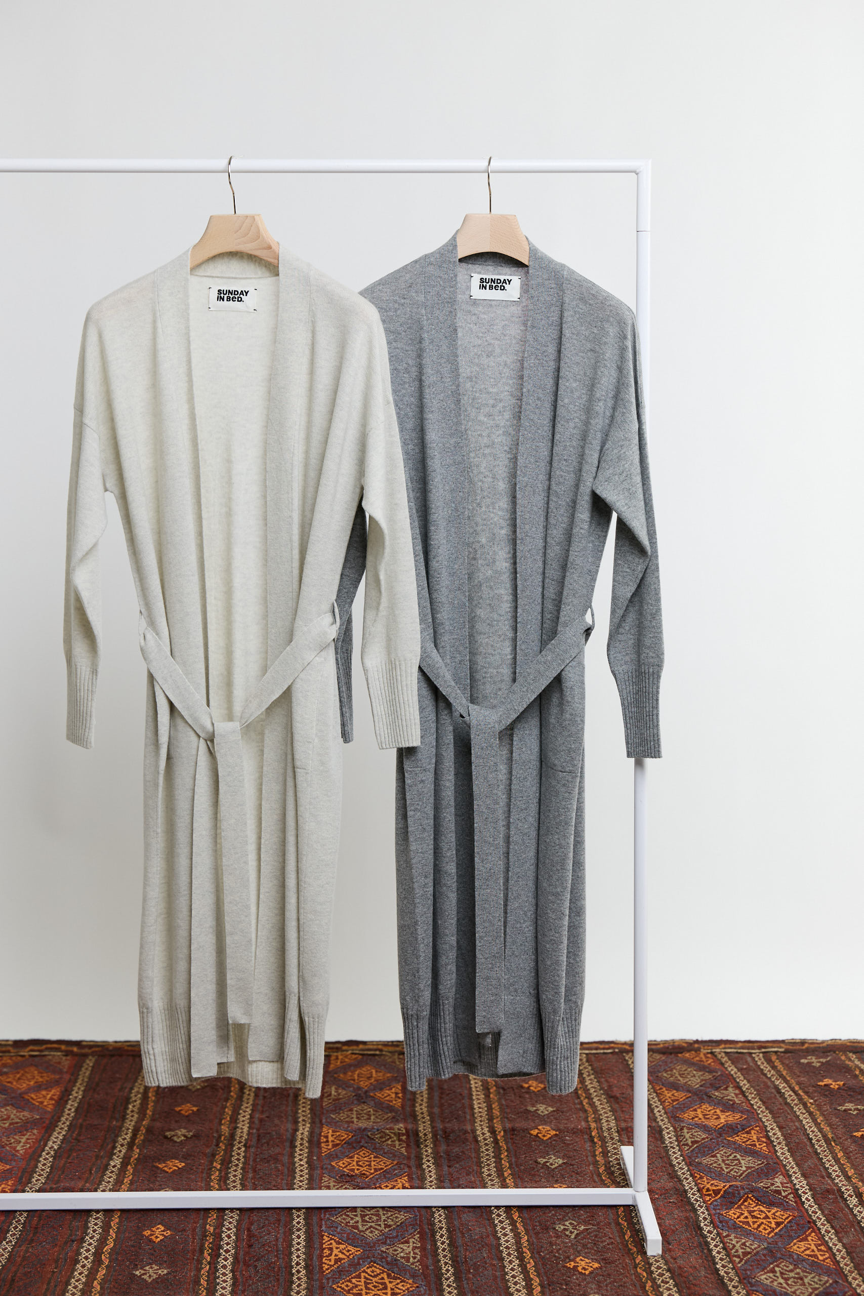 sunday-in-bed-sophie-mantel-morgenmantel-wolle-cashmere image 1
