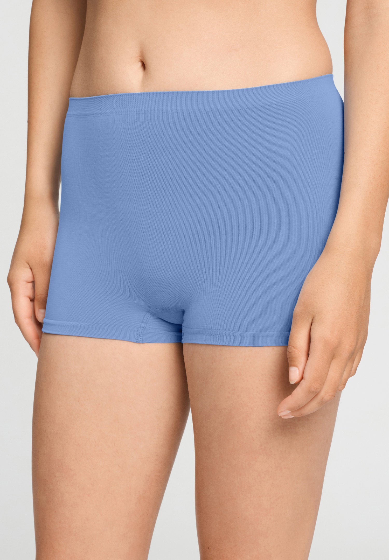 hanro-touch-feeling-panty-slip-bluebird-microfaser-nahtlos image 2