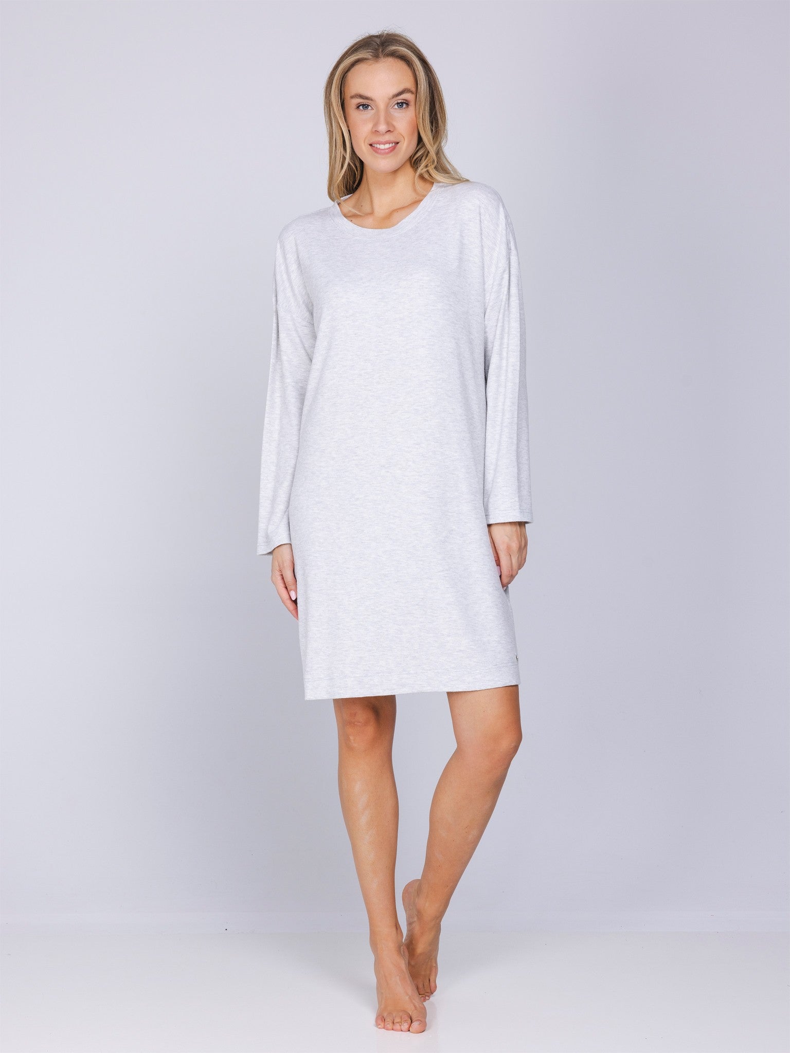 myrebelle-grey-harmony-nachthemd-grau-langarm-damen image 3