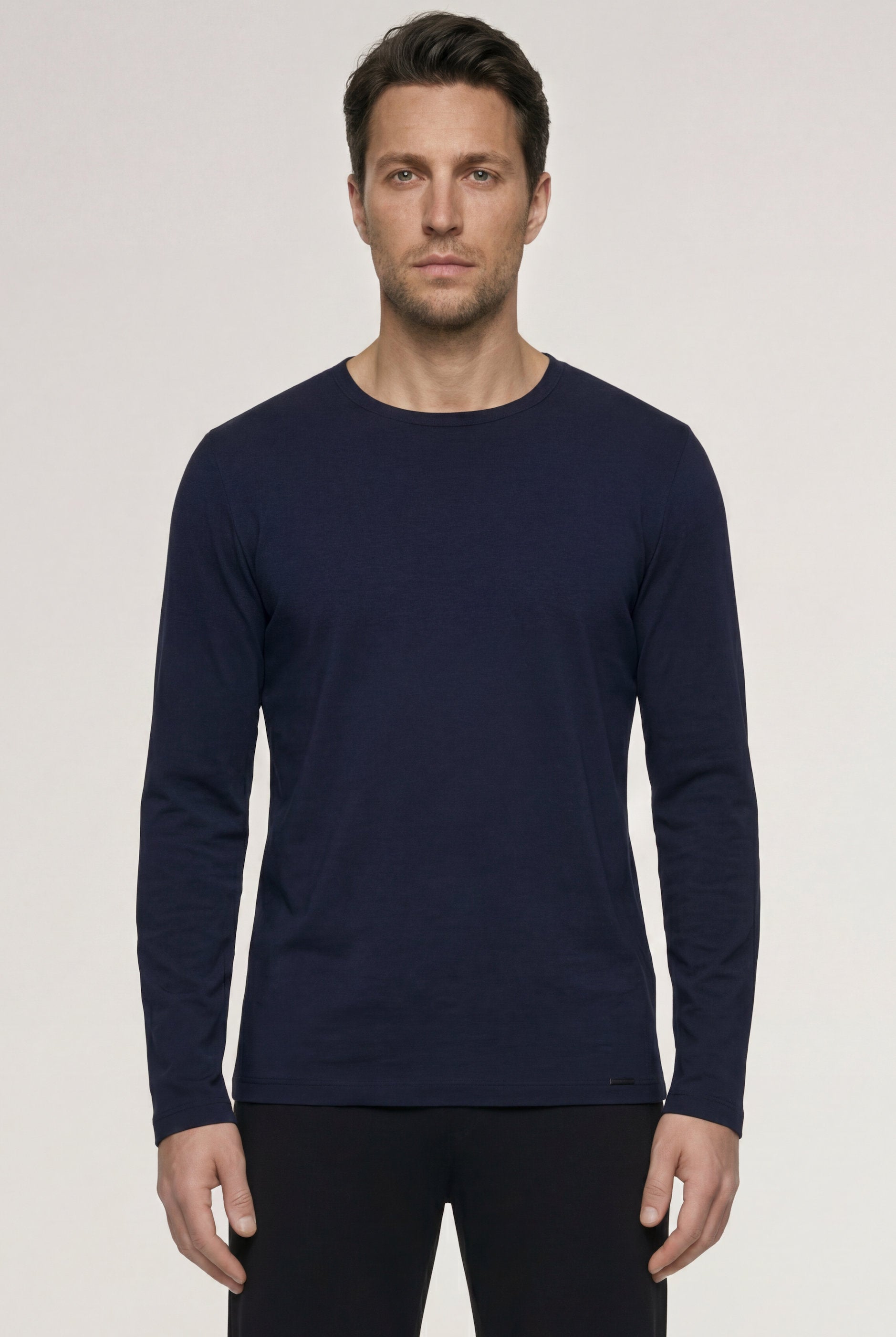 hanro-living-shirts-langarmshirt-deep-navy-baumwolle-herren image 2