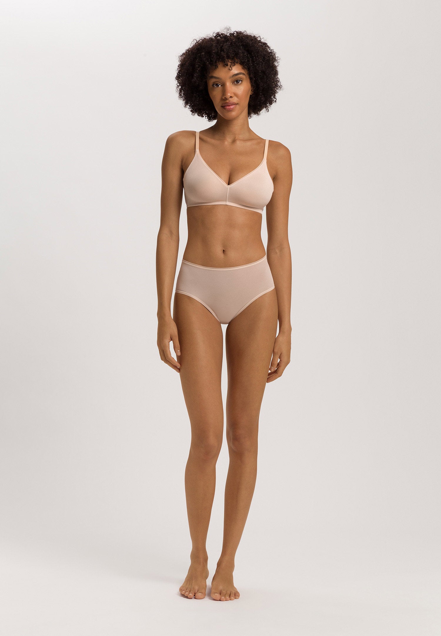 hanro-smooth-illusion-maxi-briefs-slip-beige-t-ll image 5