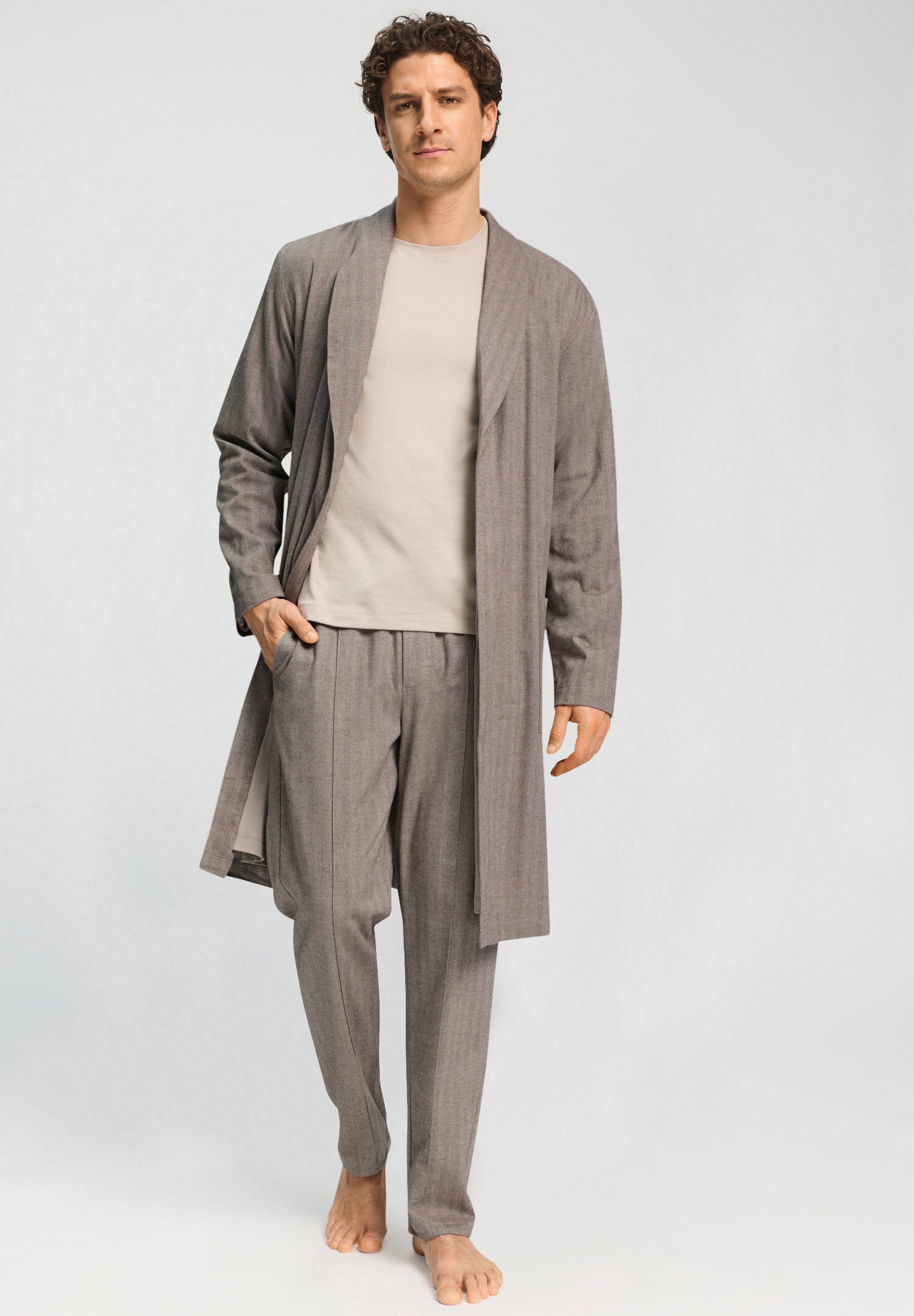 hanro-woolen-luxury-robe-earthy-woven-herren-bademantel-wolle image 5