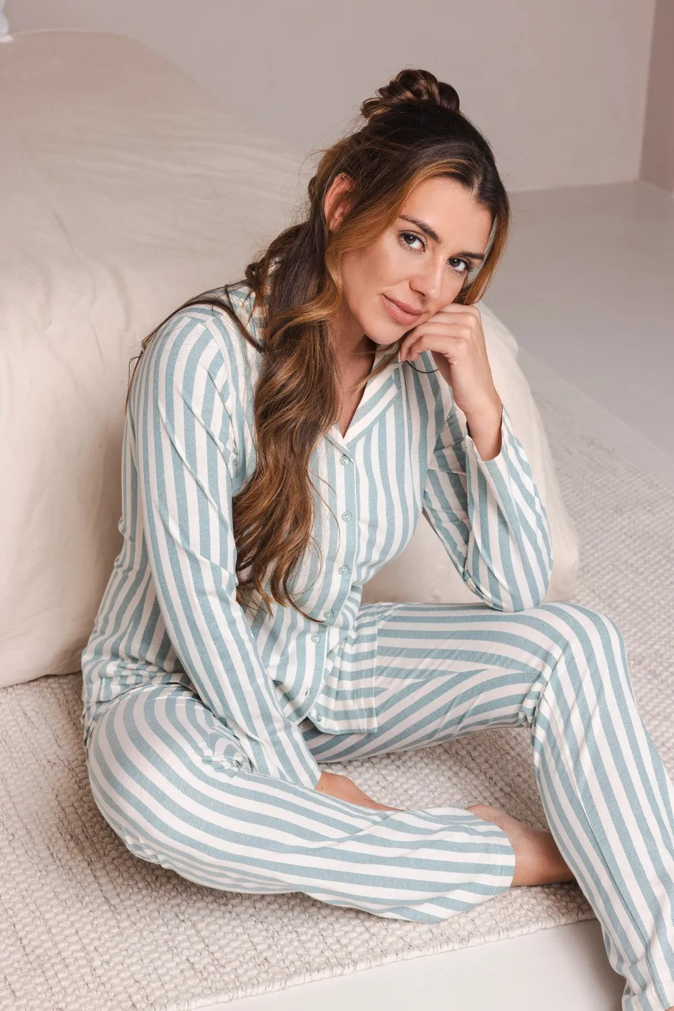 pastunette-nordic-leaf-pyjama-gr-n-gestreift-baumwolle-langarm image 1