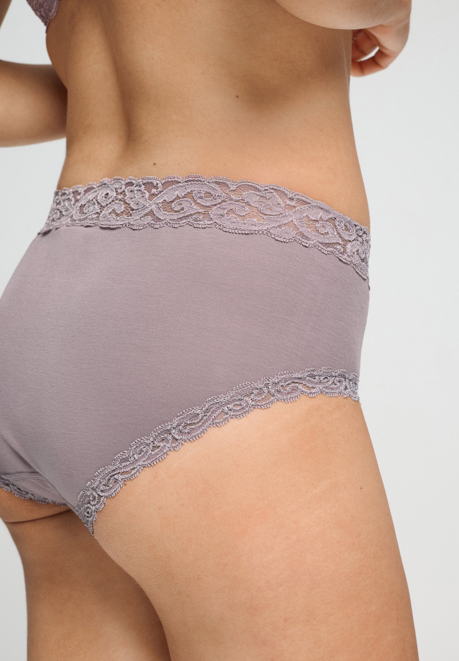hanro-moments-maxi-briefs-slip-stormy-rose-baumwolle-spitze image 6