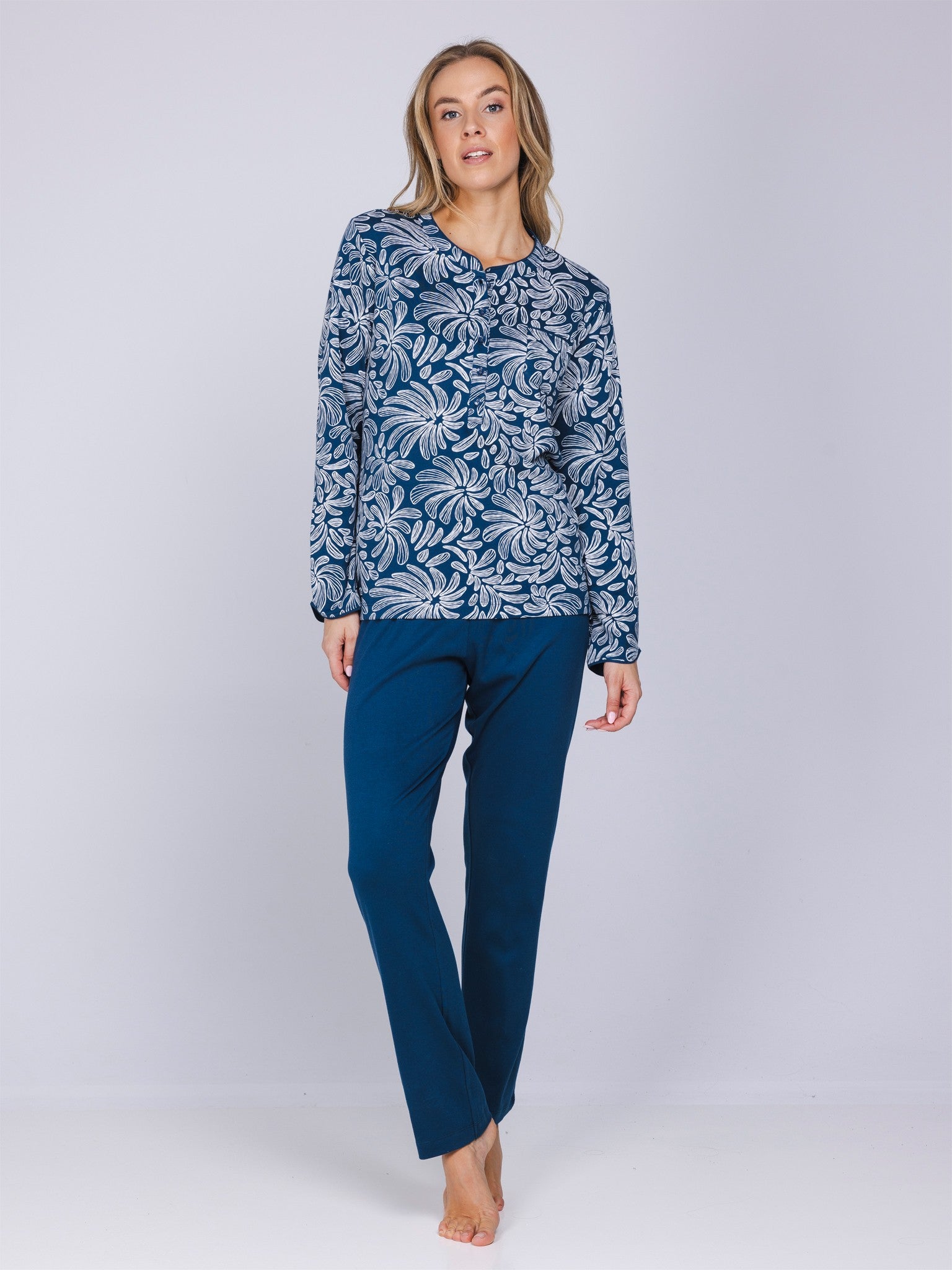 pastunette-nordic-bloom-pyjama-blau-langarm-baumwolle image 3